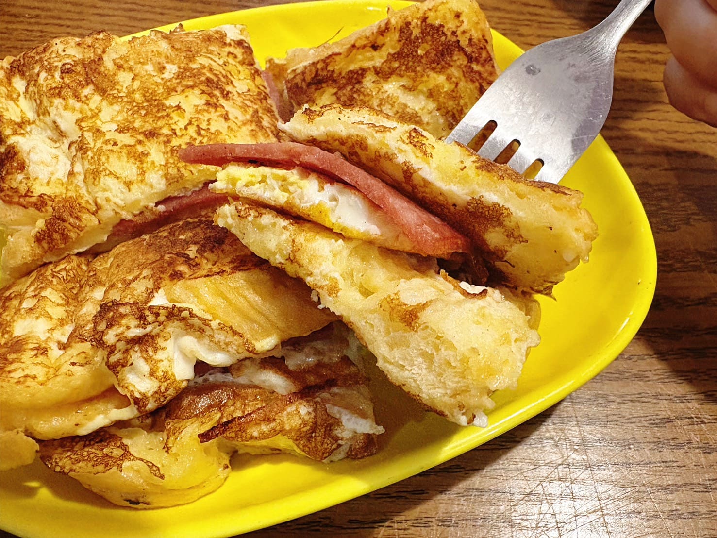 《基隆美食》早鳳梨早午餐，巷弄早餐店藏著美味千層漢堡(菜單) @神農太太底家