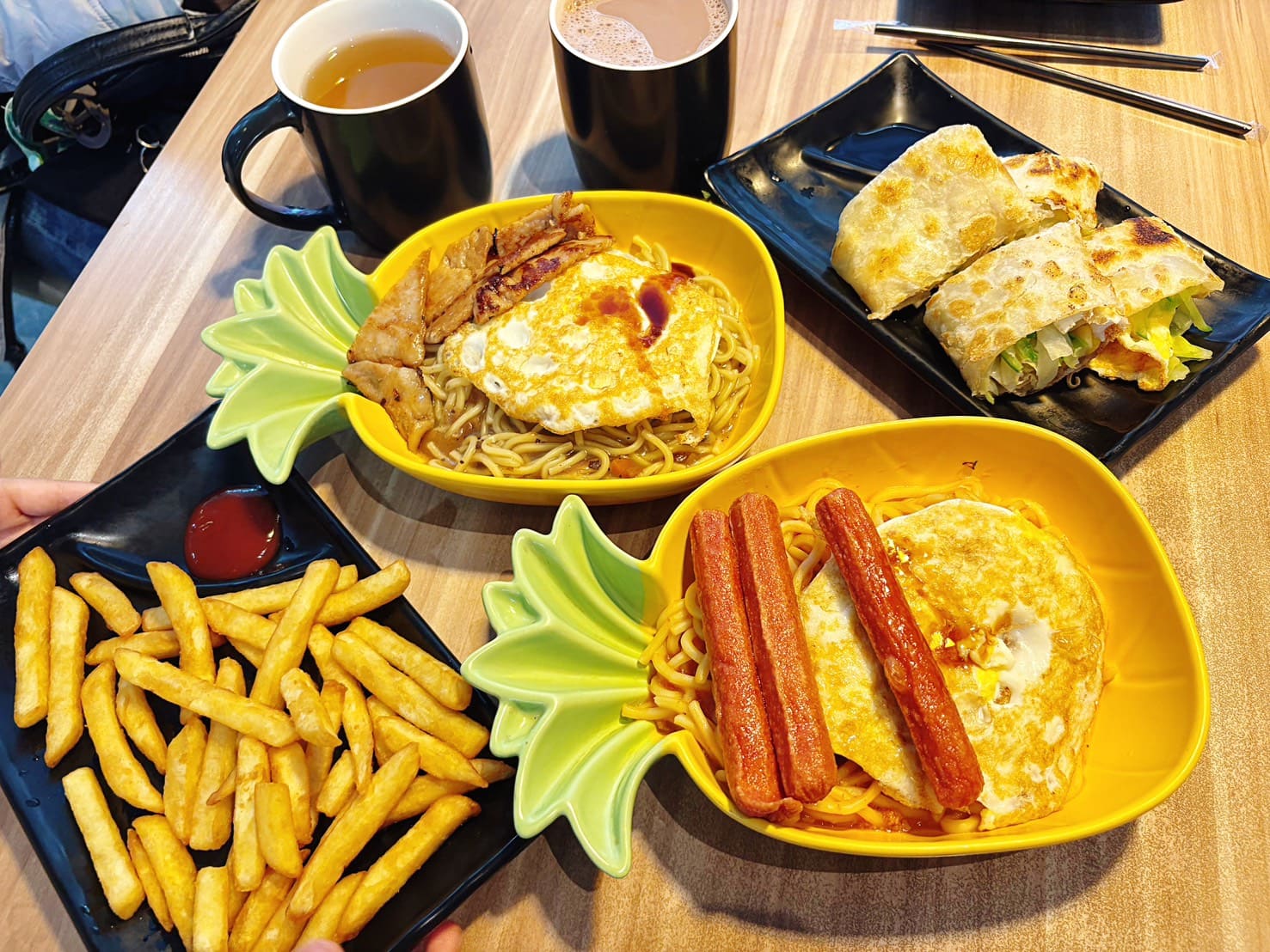 《古亭美食》泰和樓，山東小館第三代傳承正宗酸菜白肉鍋(菜單) @神農太太底家