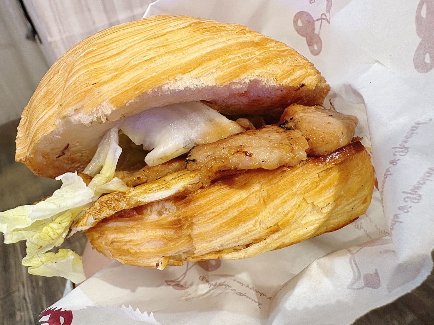 《基隆美食》早鳳梨早午餐,巷弄早餐店藏著美味千層漢堡(菜單) @神農太太底家 《基隆美食》早鳳梨早午餐,巷弄早餐店藏著美味千層漢堡(菜單) @神農太太底家