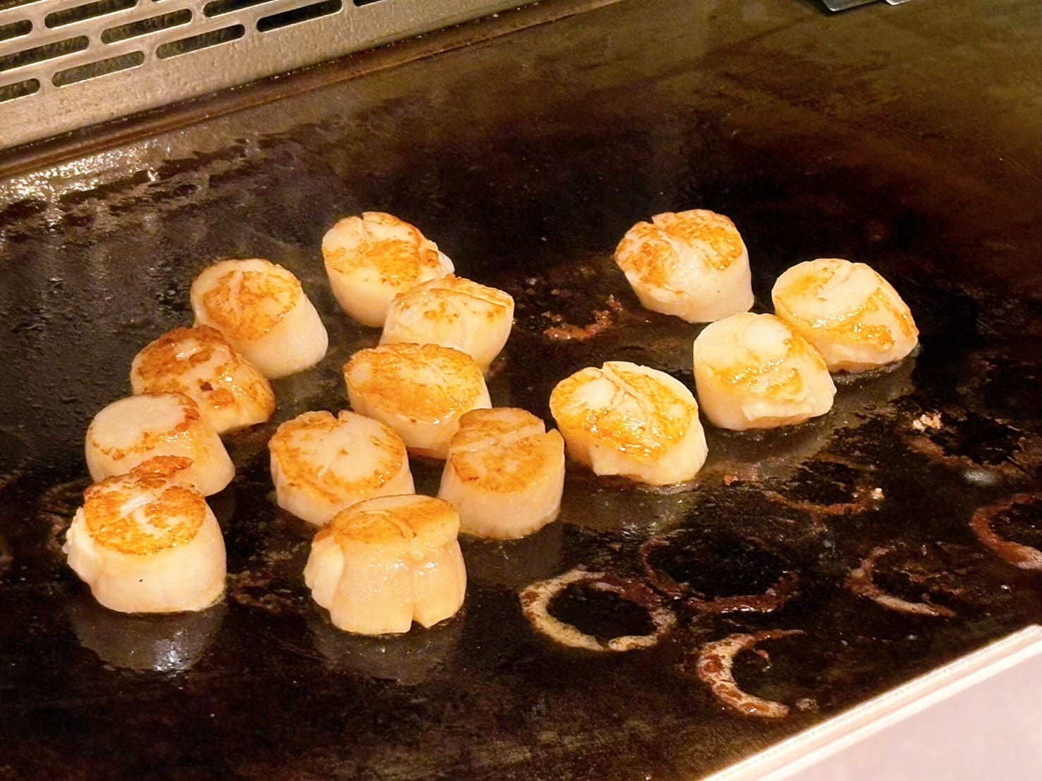 《信義區美食》寒舍艾美探索廚房，改裝升級龍蝦和牛海膽鮑魚蟹腳生干貝吃到飽(訂位 價目表) @神農太太底家