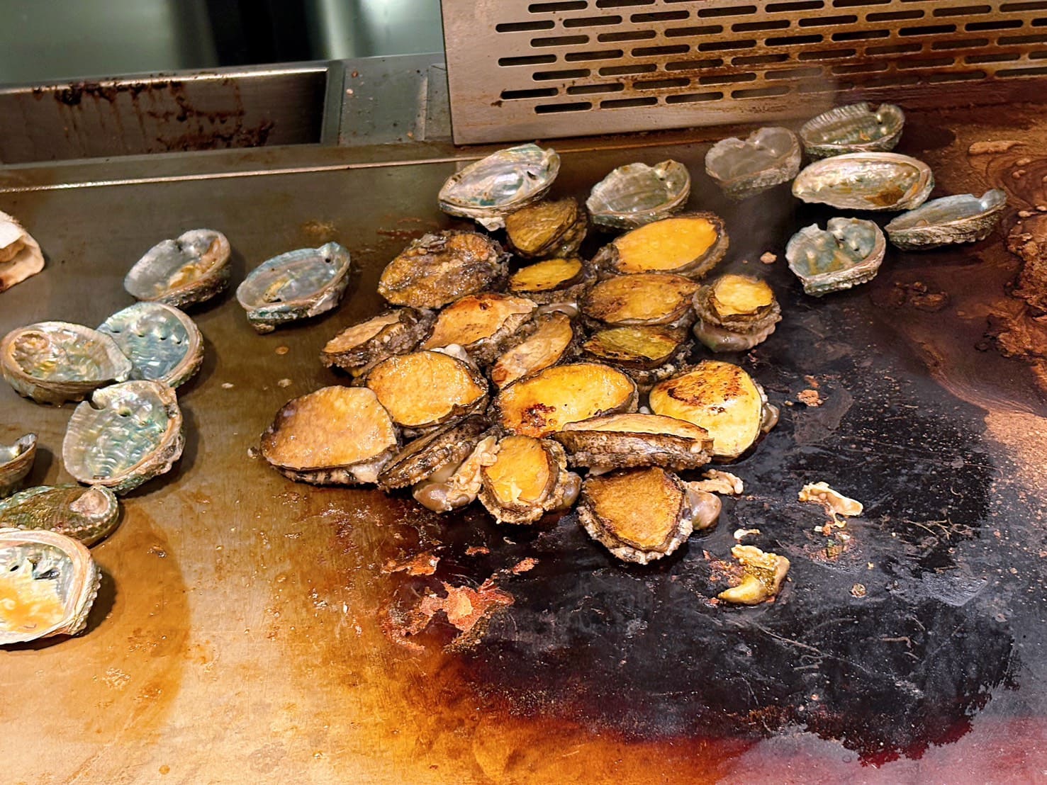 《信義區美食》寒舍艾美探索廚房，改裝升級龍蝦和牛海膽鮑魚蟹腳生干貝吃到飽(訂位 價目表) @神農太太底家