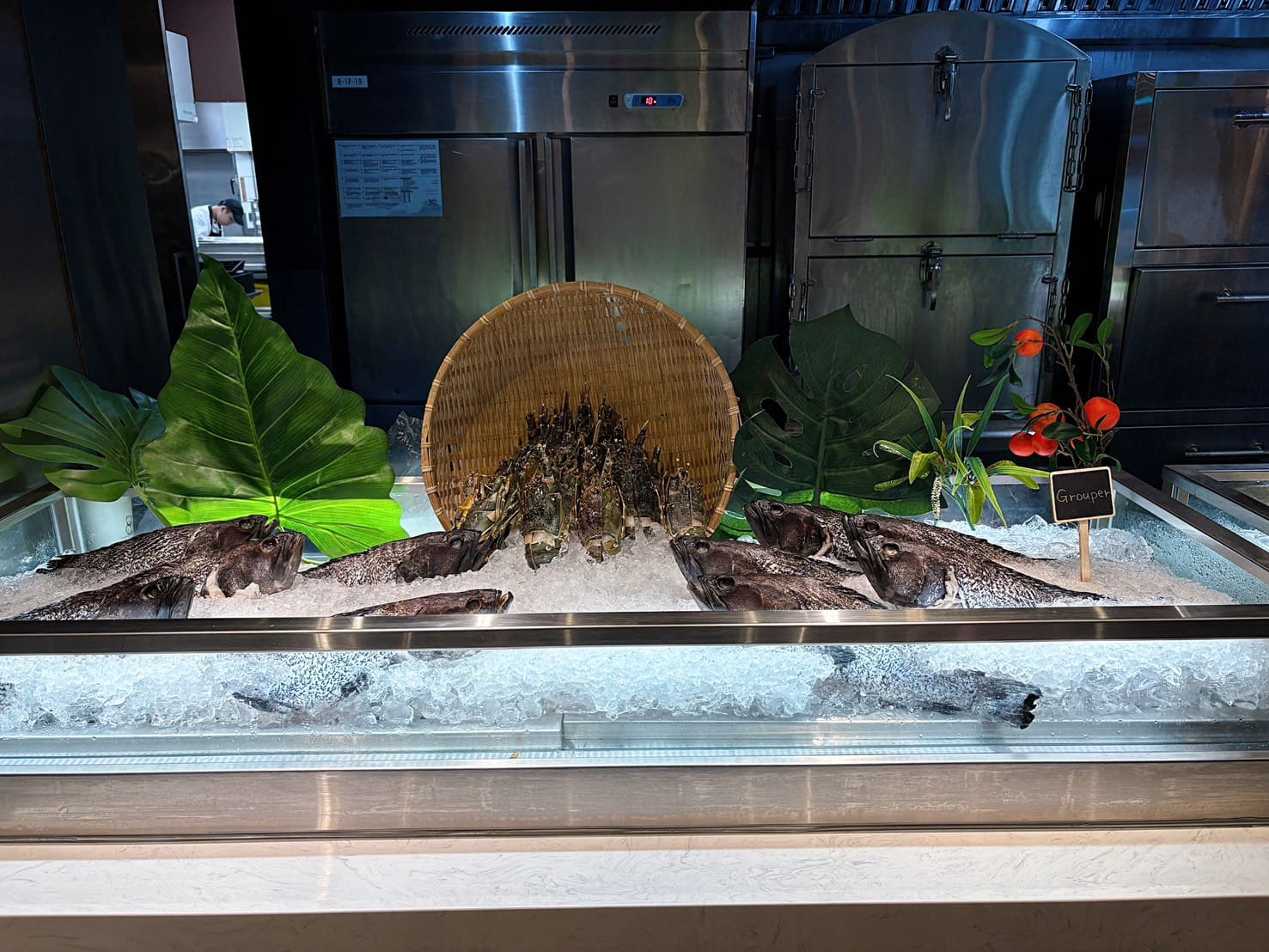 《信義區美食》寒舍艾美探索廚房，改裝升級龍蝦和牛海膽鮑魚蟹腳生干貝吃到飽(訂位 價目表) @神農太太底家