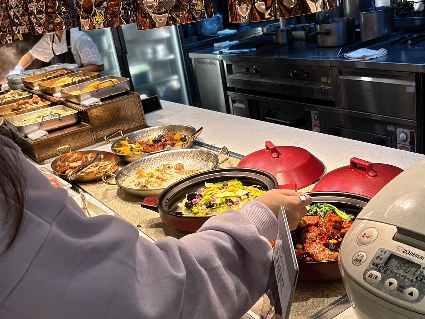 《信義區美食》寒舍艾美探索廚房,改裝升級龍蝦和牛海膽鮑魚蟹腳生干貝吃到飽(訂位 價目表) @神農太太底家 《信義區美食》寒舍艾美探索廚房,改裝升級龍蝦和牛海膽鮑魚蟹腳生干貝吃到飽(訂位 價目表) @神農太太底家