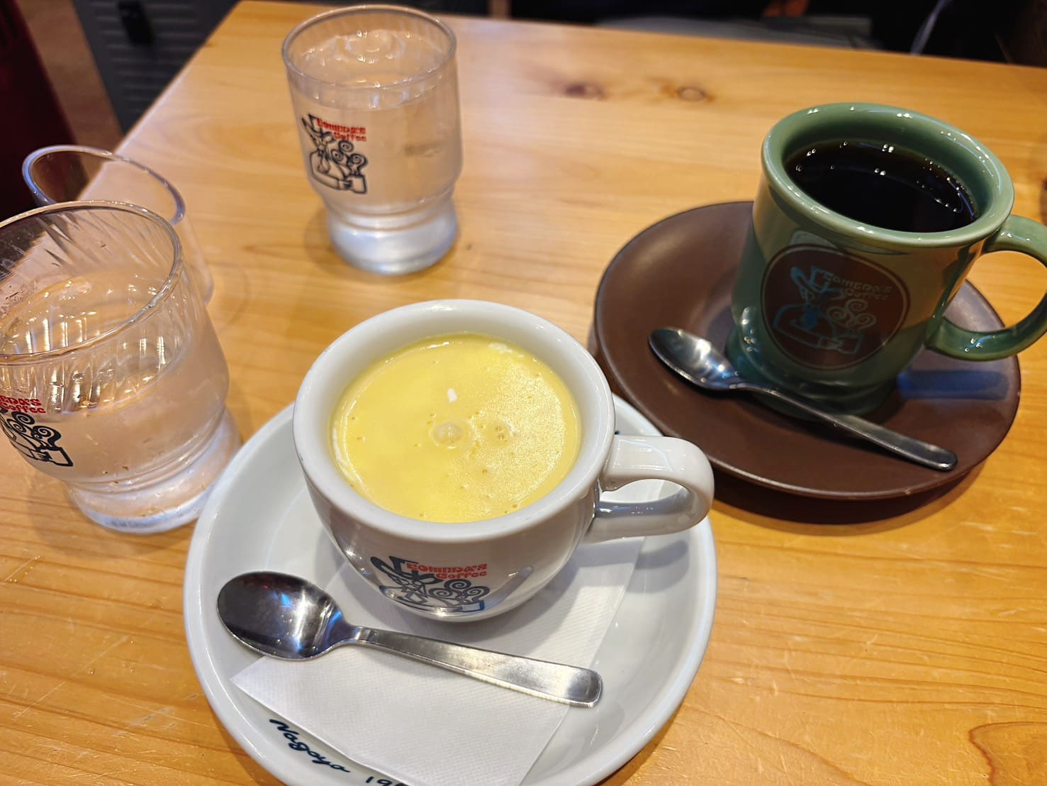 《名古屋美食》コメダ珈琲店 客美多咖啡 Centrair店，買飲料送熱呼呼烤吐司，中部國際機場入境第一餐(菜單 地圖) @神農太太底家