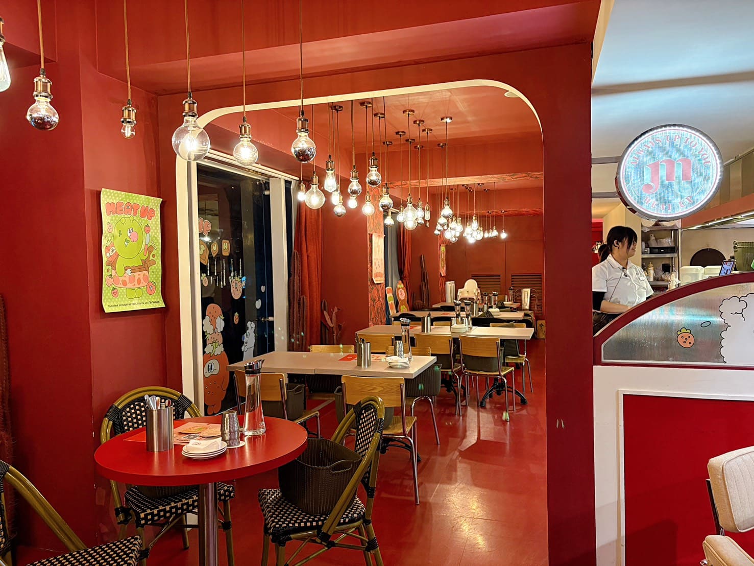 《西門美食》Meat Up 覓晌，KINGJUN 限量聯名大湖草莓可愛浮誇甜點(菜單) @神農太太底家