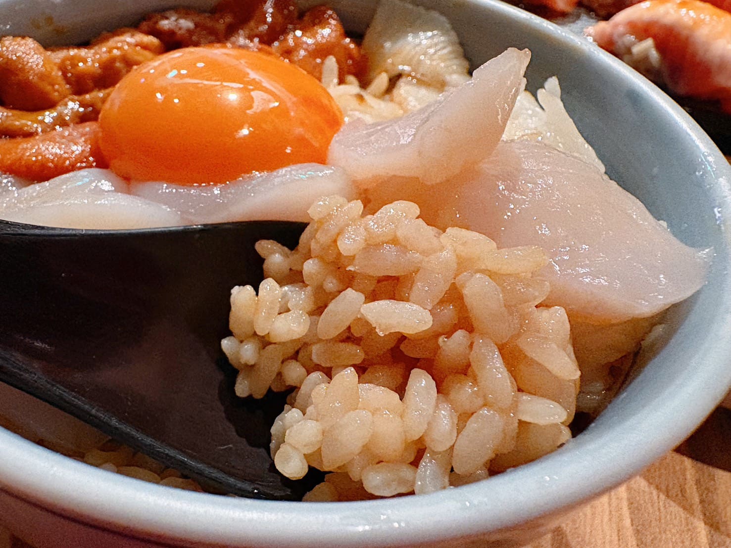 《市府站美食》すしの魚君 統一時代台北店,週三鮭魚半價超划算(菜單) @神農太太底家 《市府站美食》すしの魚君 統一時代台北店,週三鮭魚半價超划算(菜單) @神農太太底家