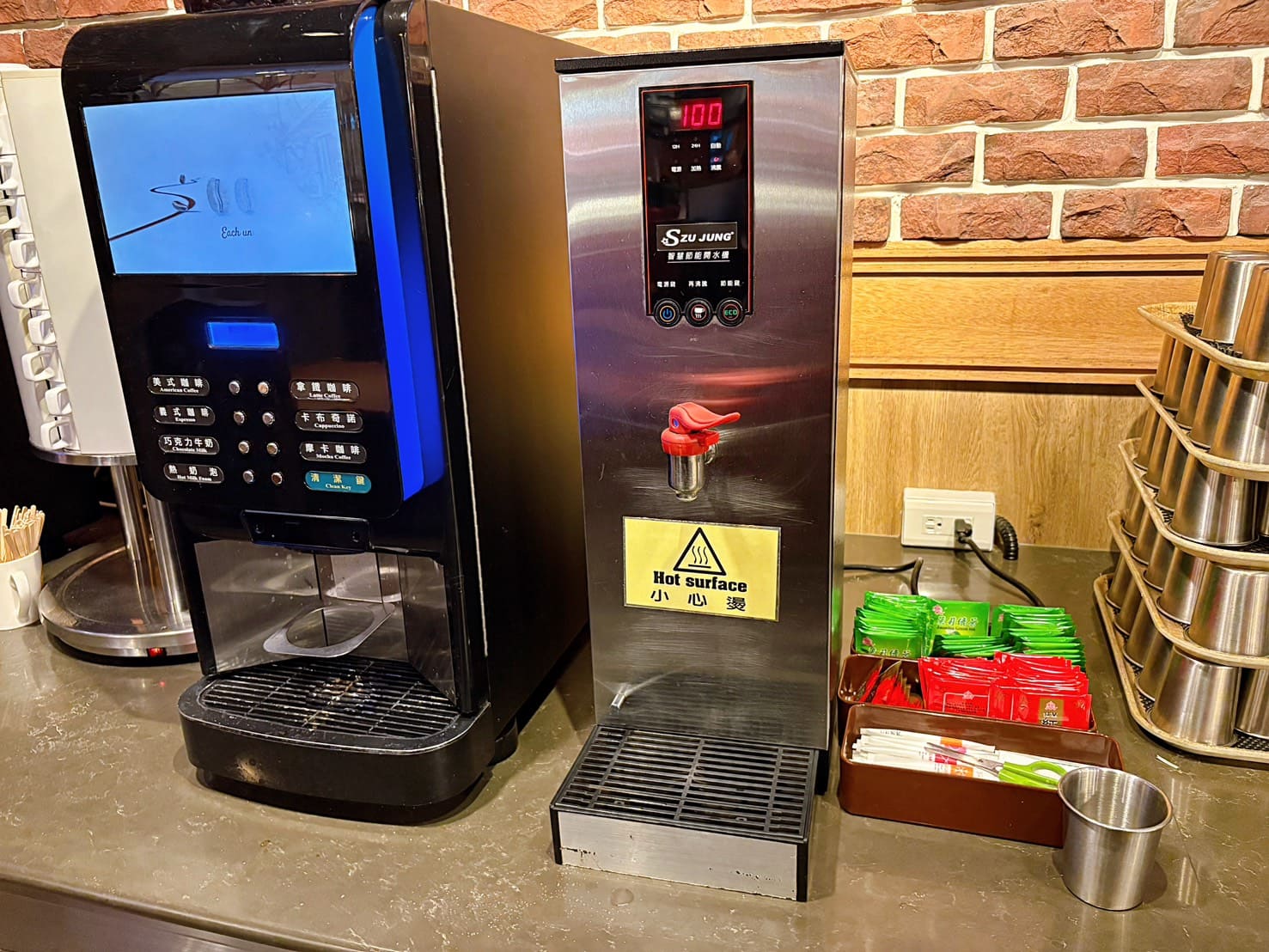 《忠孝復興美食》龐德羅莎復興微風店，高CP值老字號自助吧吃到飽新分店(菜單) @神農太太底家