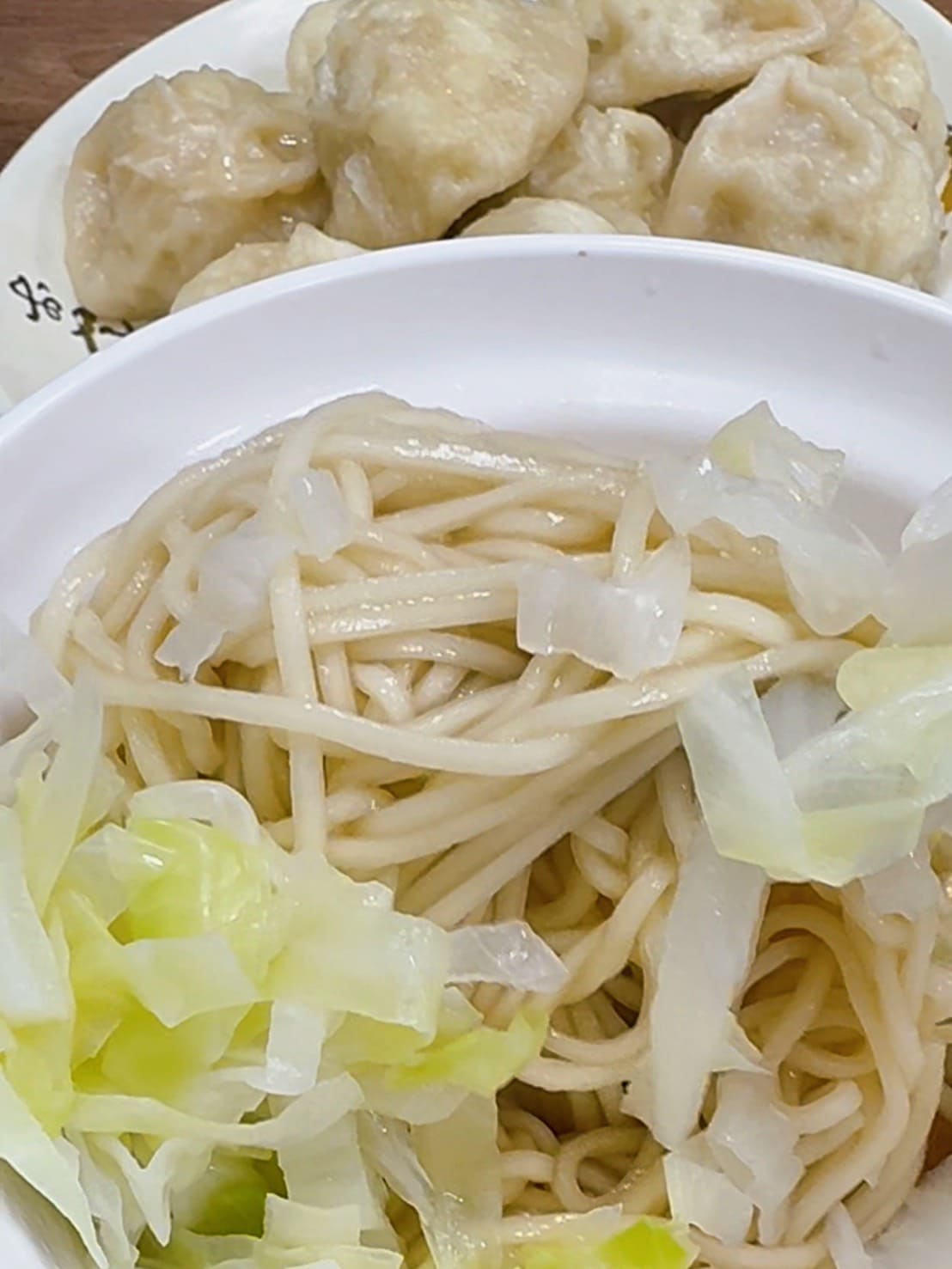 《士林美食》三賀小籠包，一籠只要100元，皮Q好吃還有湯汁(菜單) @神農太太底家