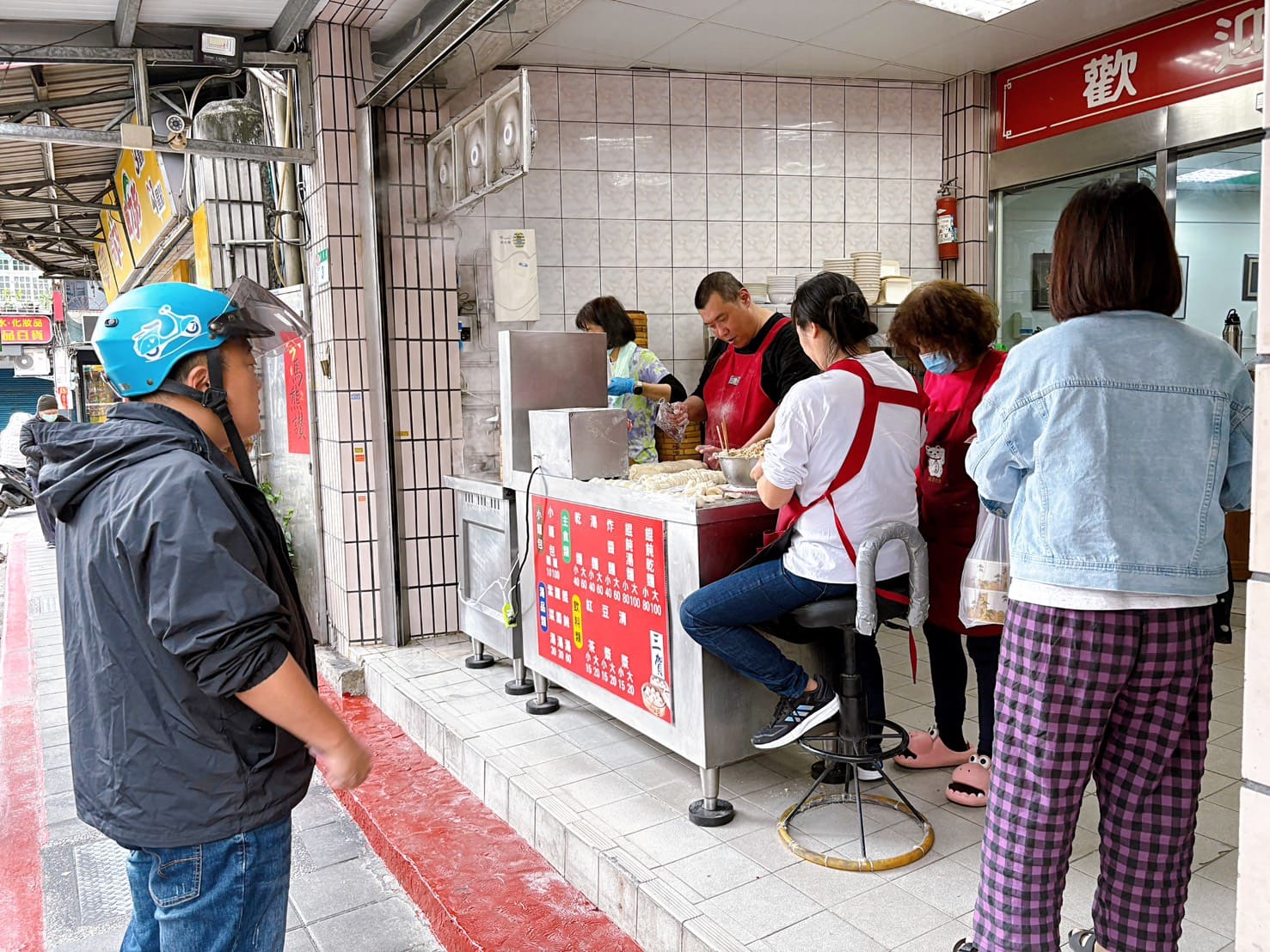 《士林美食》三賀小籠包,一籠只要100元,皮Q好吃還有湯汁(菜單) @神農太太底家