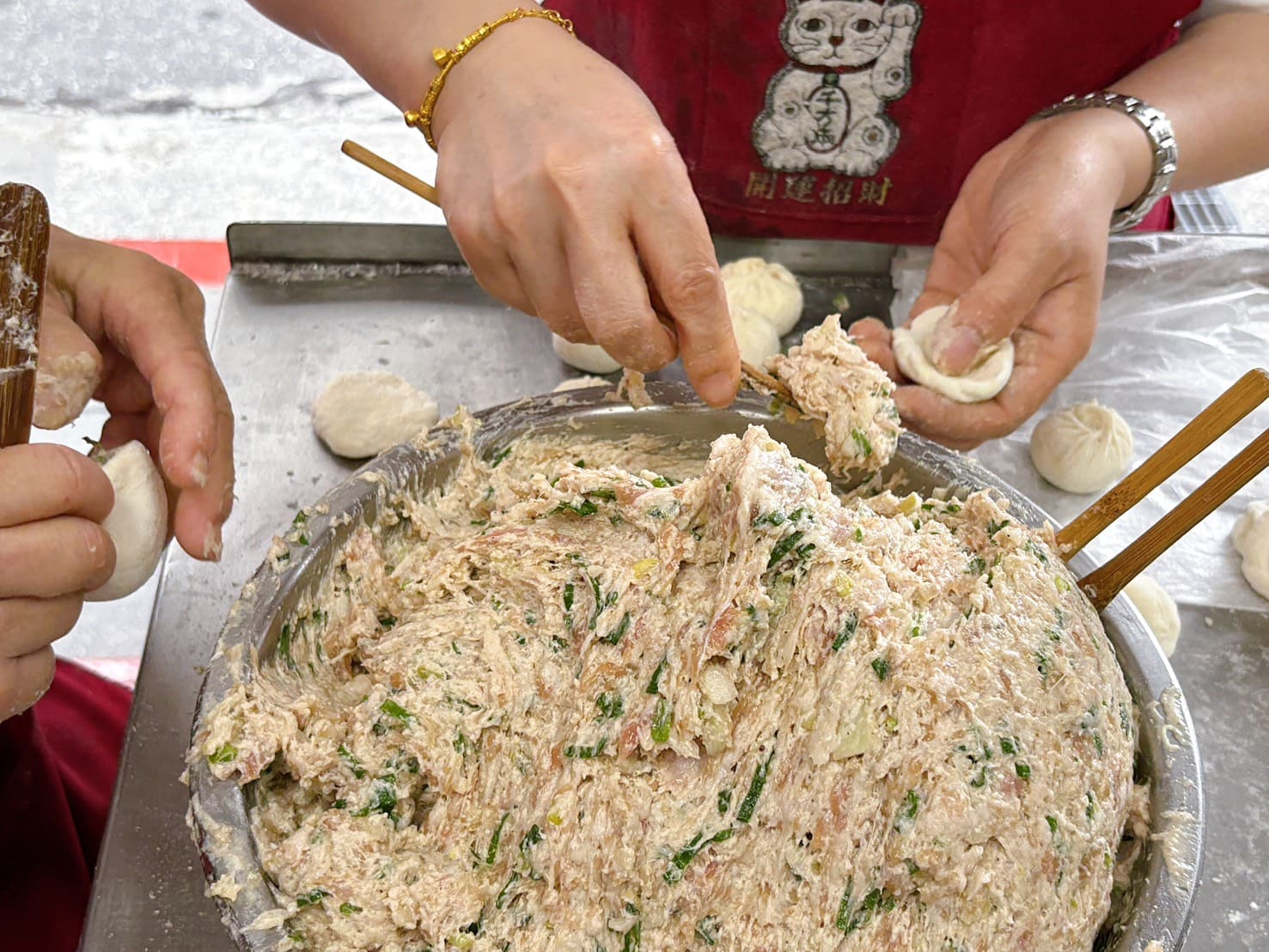 《士林美食》三賀小籠包，一籠只要100元，皮Q好吃還有湯汁(菜單) @神農太太底家