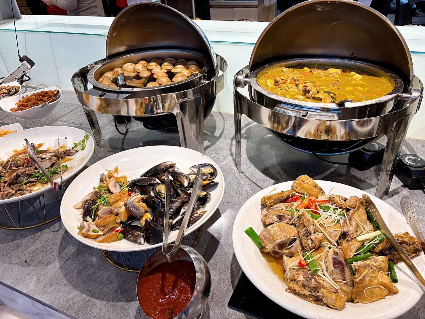 《蘆洲美食》貴族世家蘆洲長榮店，430元起排餐+水果熱食小菜百樣食材吃到飽(菜單) @神農太太底家