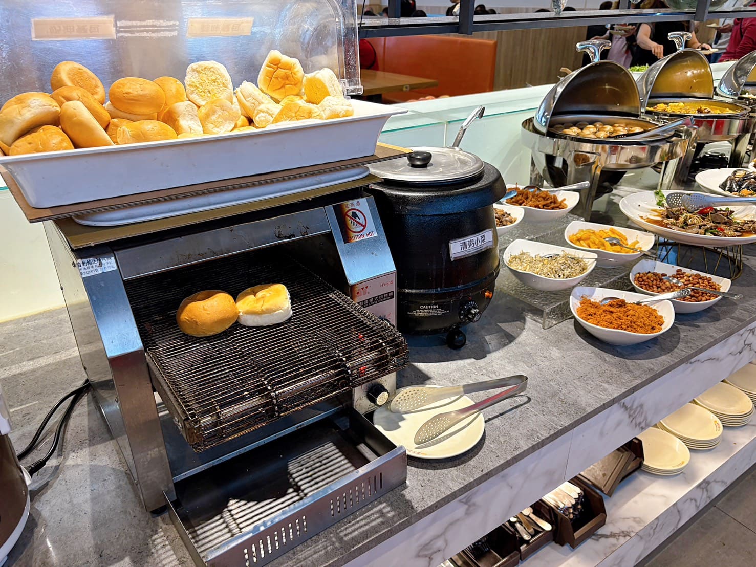 《蘆洲美食》貴族世家蘆洲長榮店，430元起排餐+水果熱食小菜百樣食材吃到飽(菜單) @神農太太底家