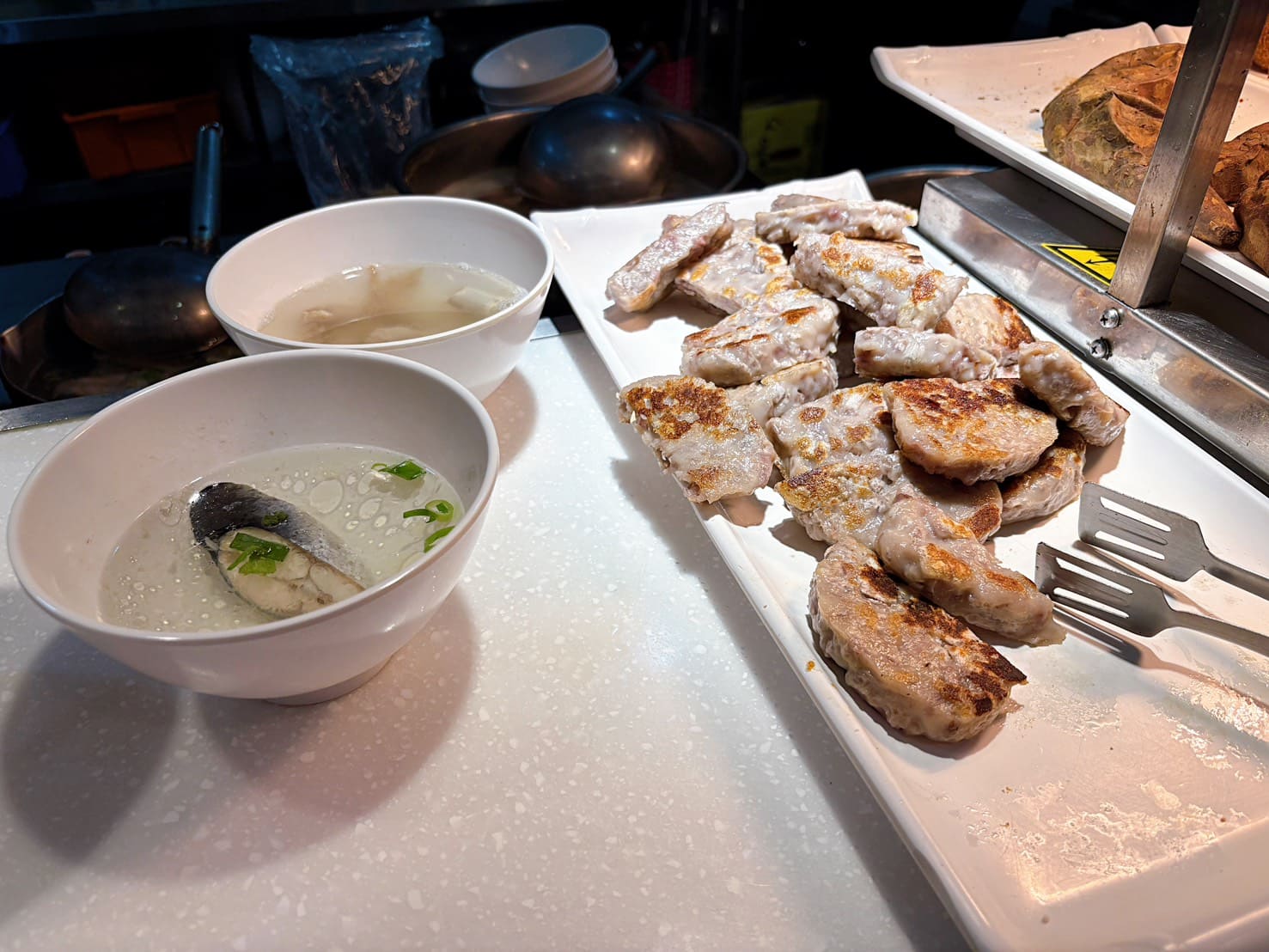 《蘆洲美食》貴族世家蘆洲長榮店，430元起排餐+水果熱食小菜百樣食材吃到飽(菜單) @神農太太底家