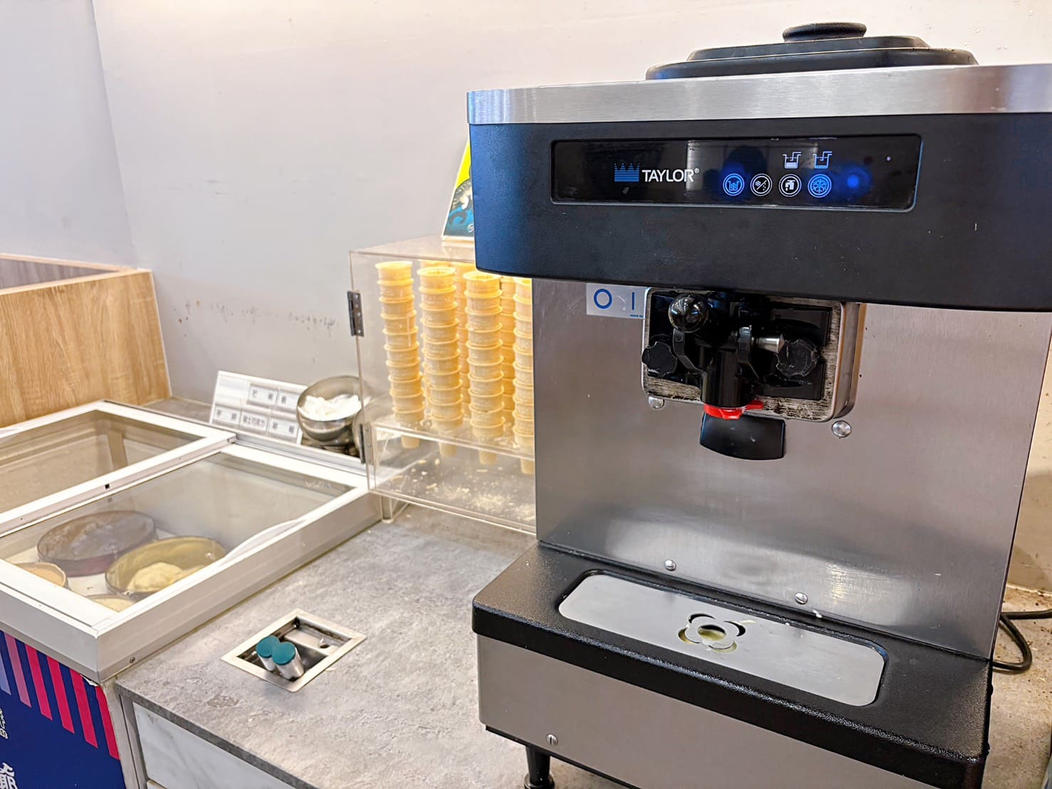 《蘆洲美食》貴族世家蘆洲長榮店，430元起排餐+水果熱食小菜百樣食材吃到飽(菜單) @神農太太底家