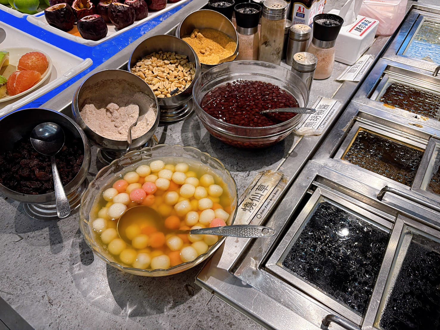 《蘆洲美食》貴族世家蘆洲長榮店，430元起排餐+水果熱食小菜百樣食材吃到飽(菜單) @神農太太底家