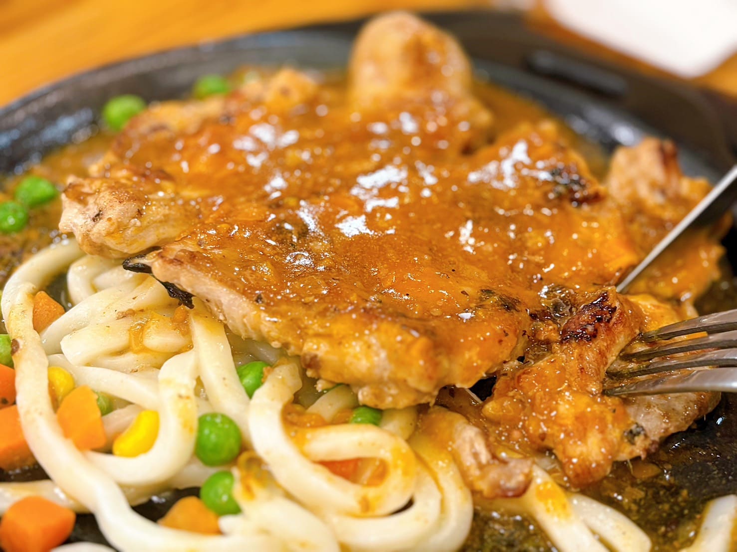 《蘆洲美食》貴族世家蘆洲長榮店，430元起排餐+水果熱食小菜百樣食材吃到飽(菜單) @神農太太底家