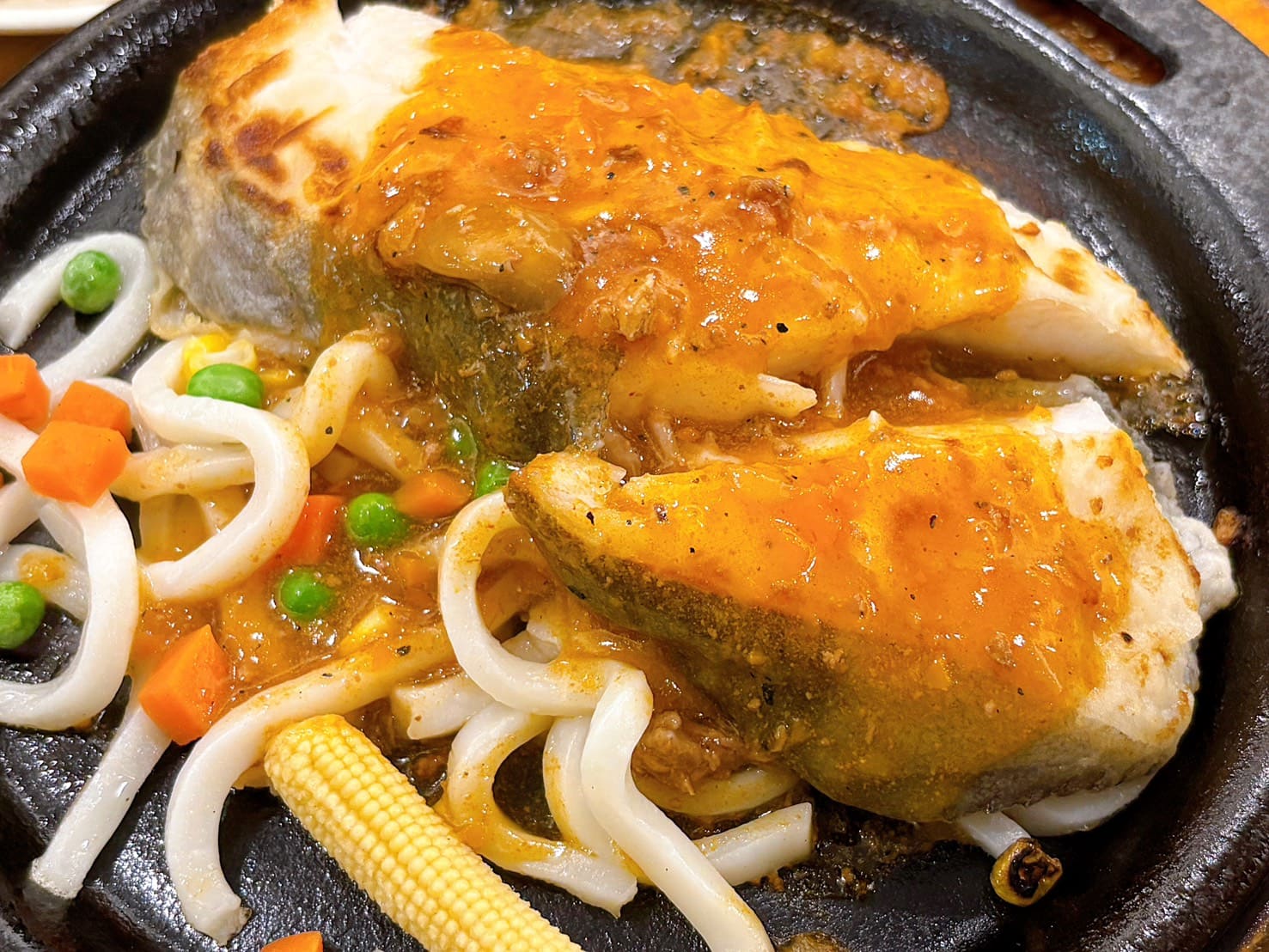 《蘆洲美食》貴族世家蘆洲長榮店，430元起排餐+水果熱食小菜百樣食材吃到飽(菜單) @神農太太底家