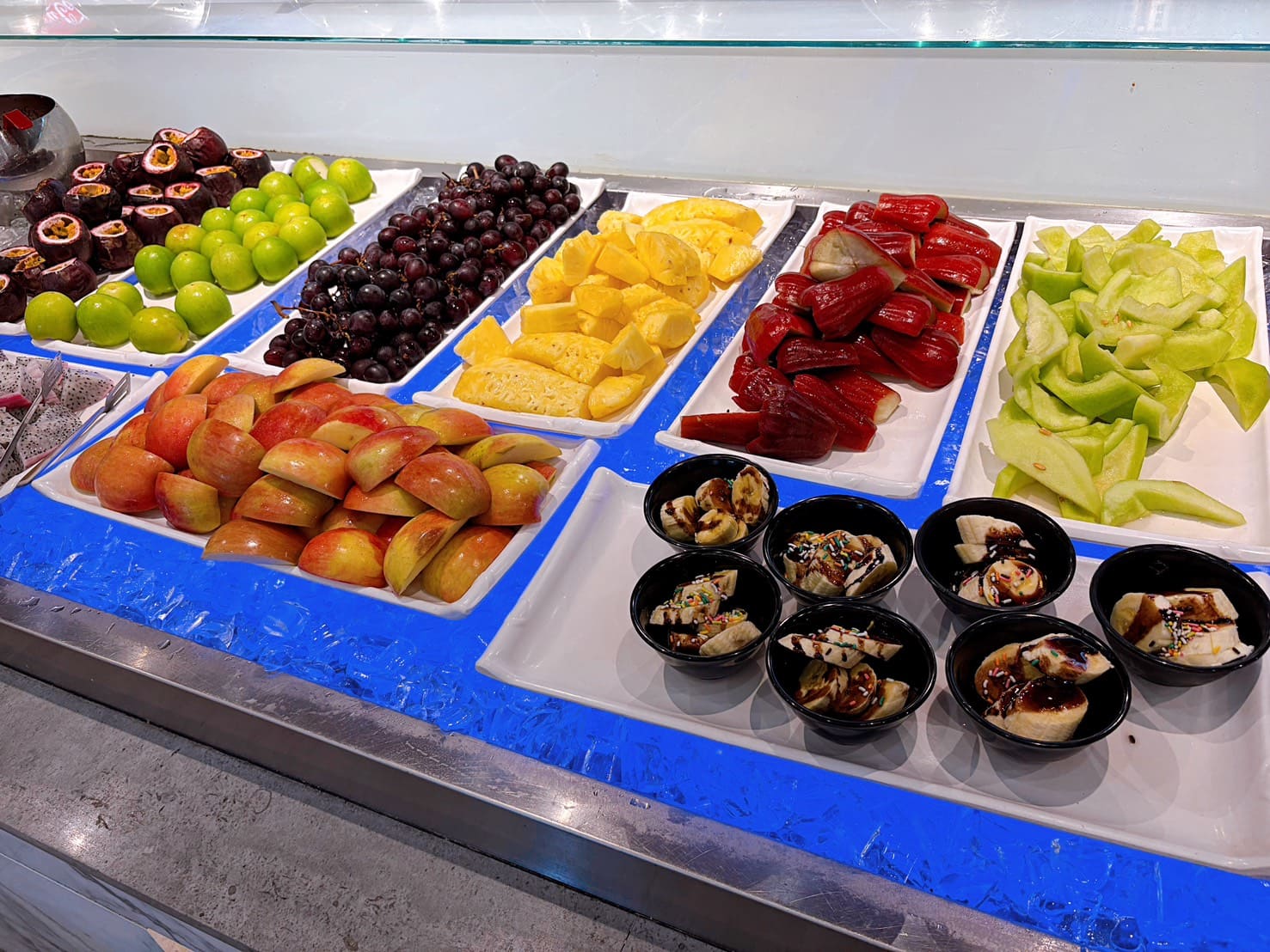 《蘆洲美食》貴族世家蘆洲長榮店，430元起排餐+水果熱食小菜百樣食材吃到飽(菜單) @神農太太底家