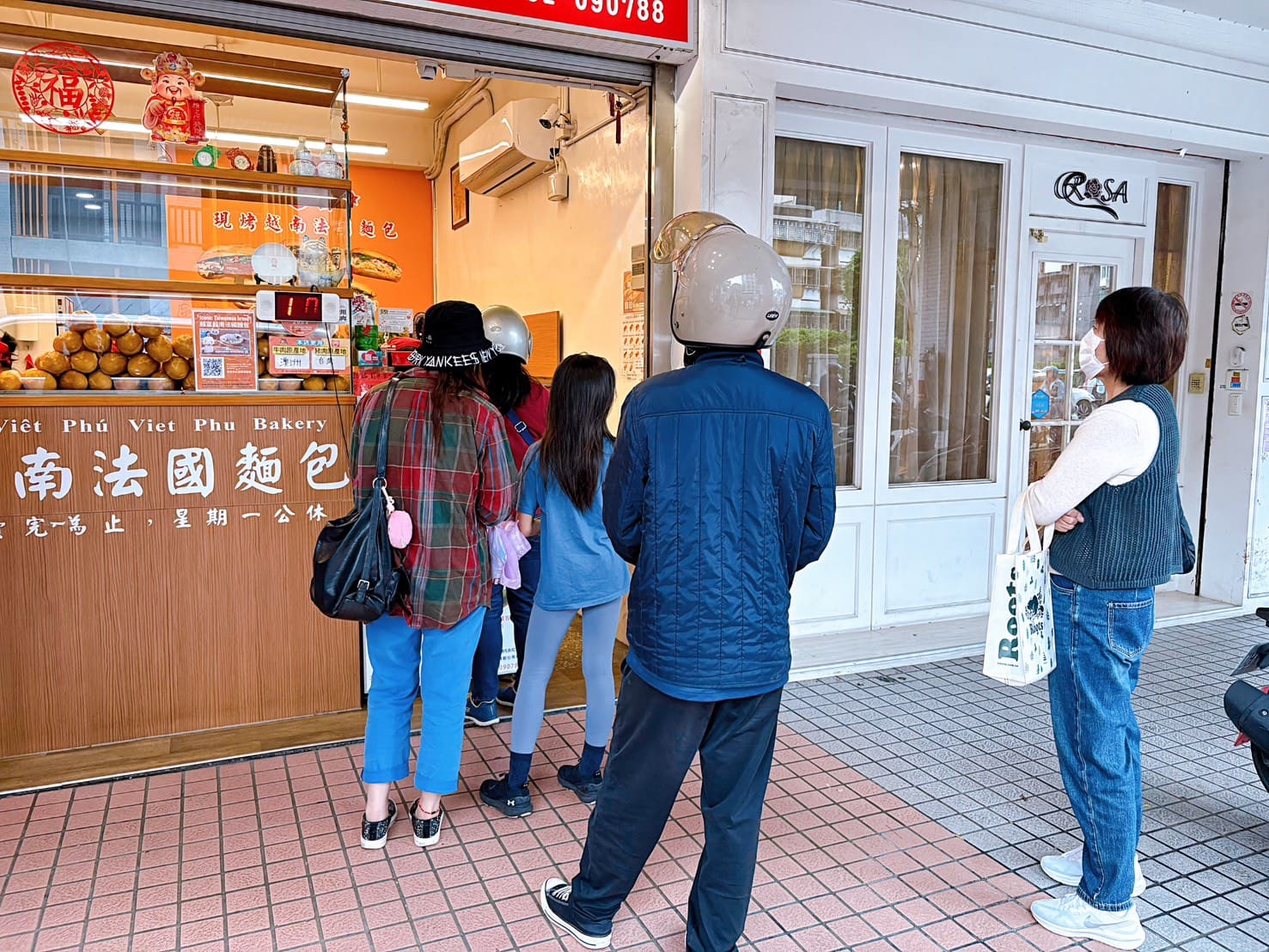 《士林美食》越富越南法國麵包，台北最強麵包酥脆，詹姆士也推薦(菜單) @神農太太底家
