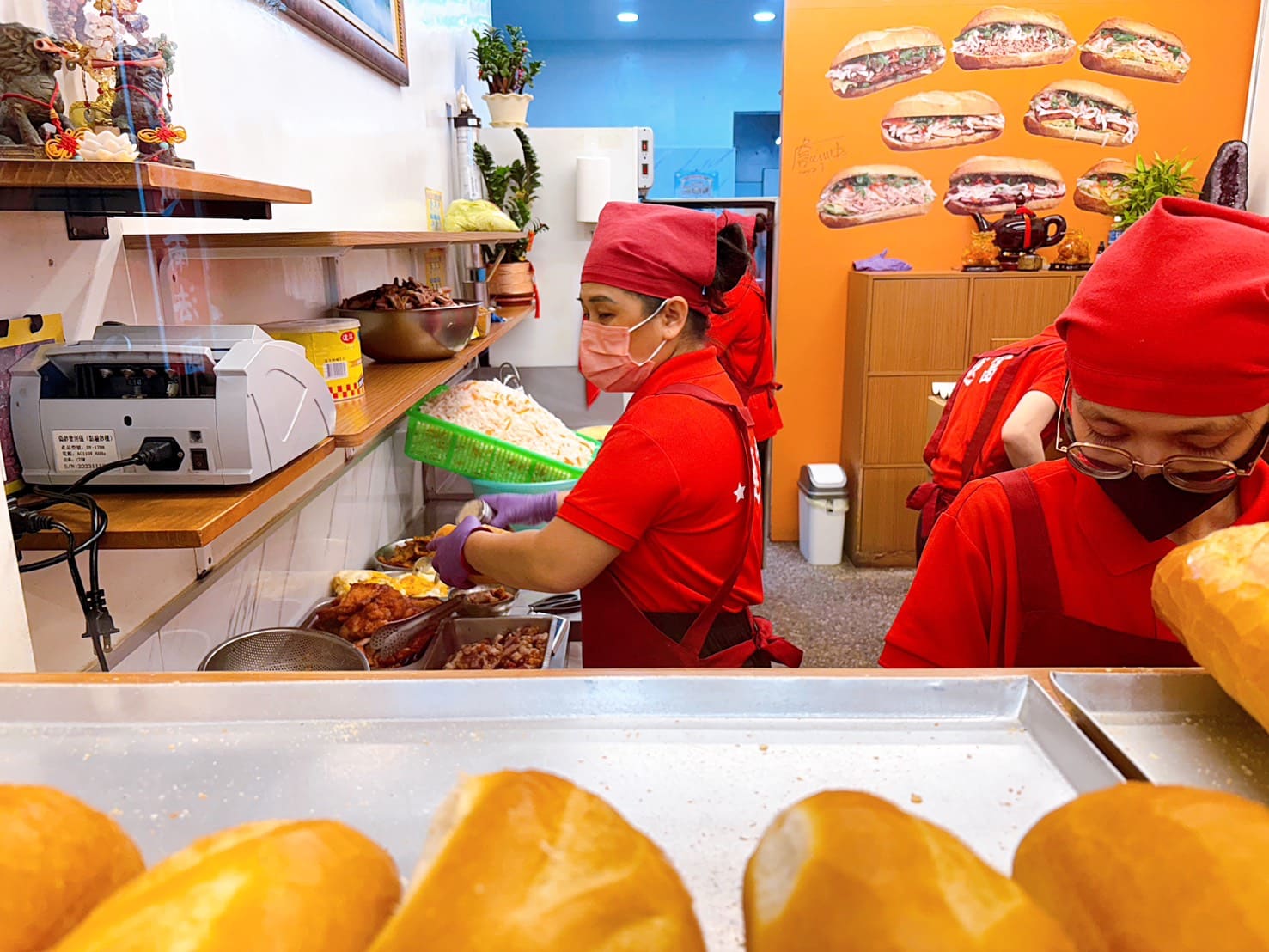 《士林美食》越富越南法國麵包，台北最強麵包酥脆，詹姆士也推薦(菜單) @神農太太底家