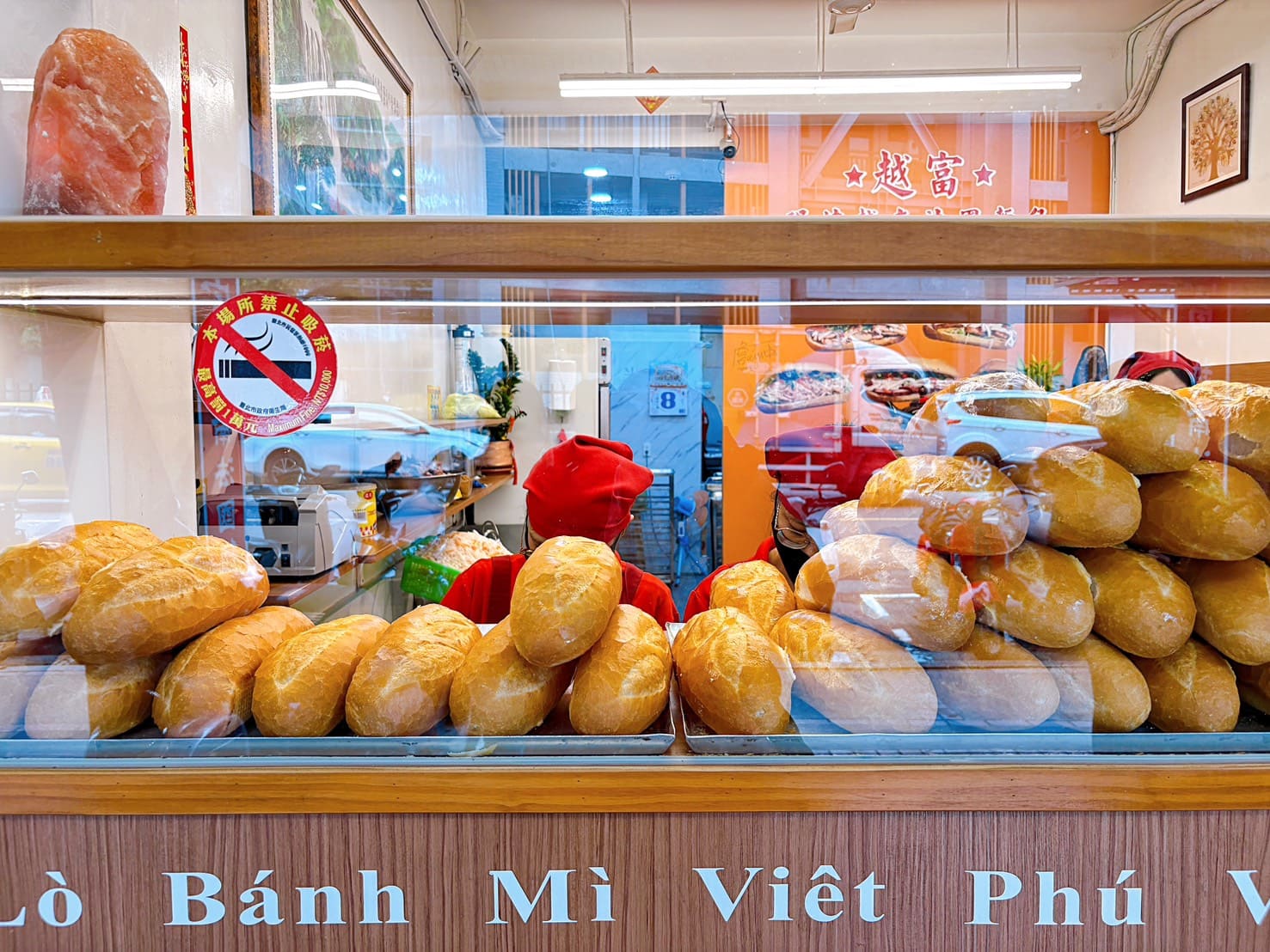 《士林美食》越富越南法國麵包，台北最強麵包酥脆，詹姆士也推薦(菜單) @神農太太底家