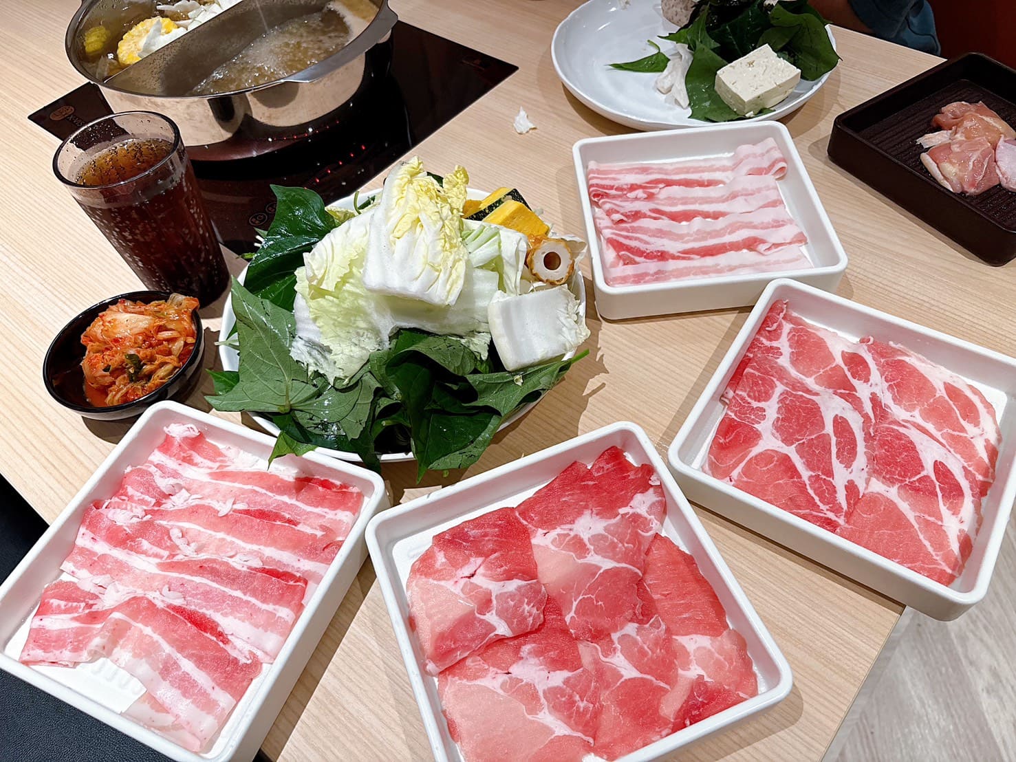 《市府站美食》すしの魚君 統一時代台北店，週三鮭魚半價超划算(菜單) @神農太太底家