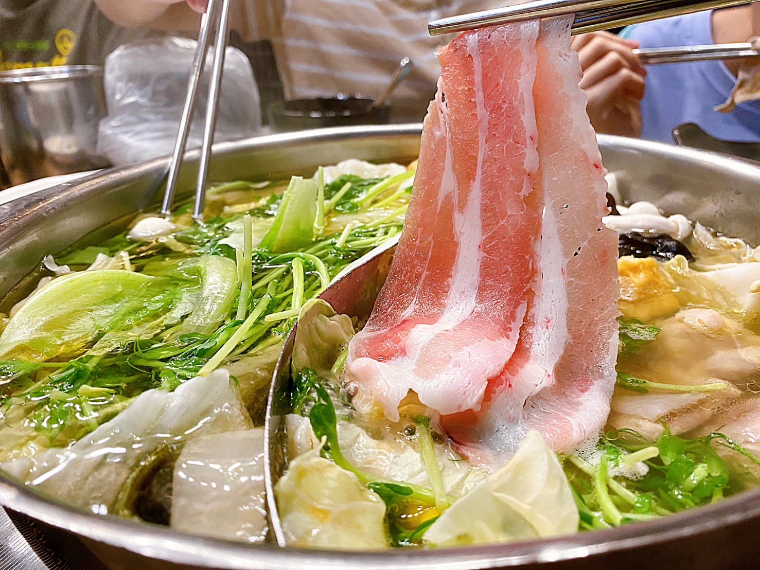 《士林美食》涮乃葉士林文昌路店，吃到飽火鍋界模範生開新分店啦(2026年菜單) @神農太太底家