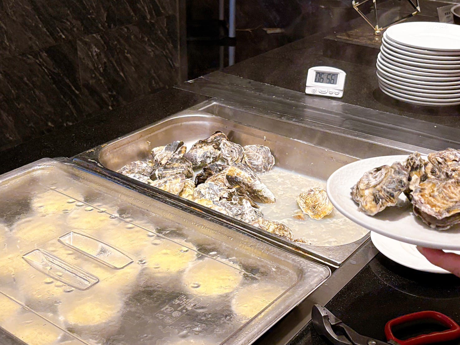 《士林美食》漢來海港台北天母SOGO店，海鮮生蠔牛排高CP值吃到飽(訂位 價目表) @神農太太底家