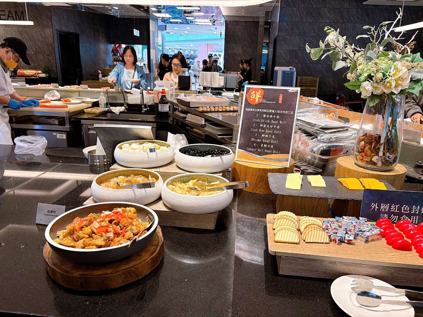 《士林美食》漢來海港台北天母SOGO店，海鮮生蠔牛排高CP值吃到飽(訂位 價目表) @神農太太底家