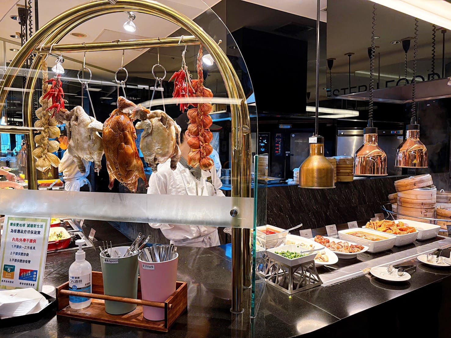 《士林美食》漢來海港台北天母SOGO店，海鮮生蠔牛排高CP值吃到飽(訂位 價目表) @神農太太底家