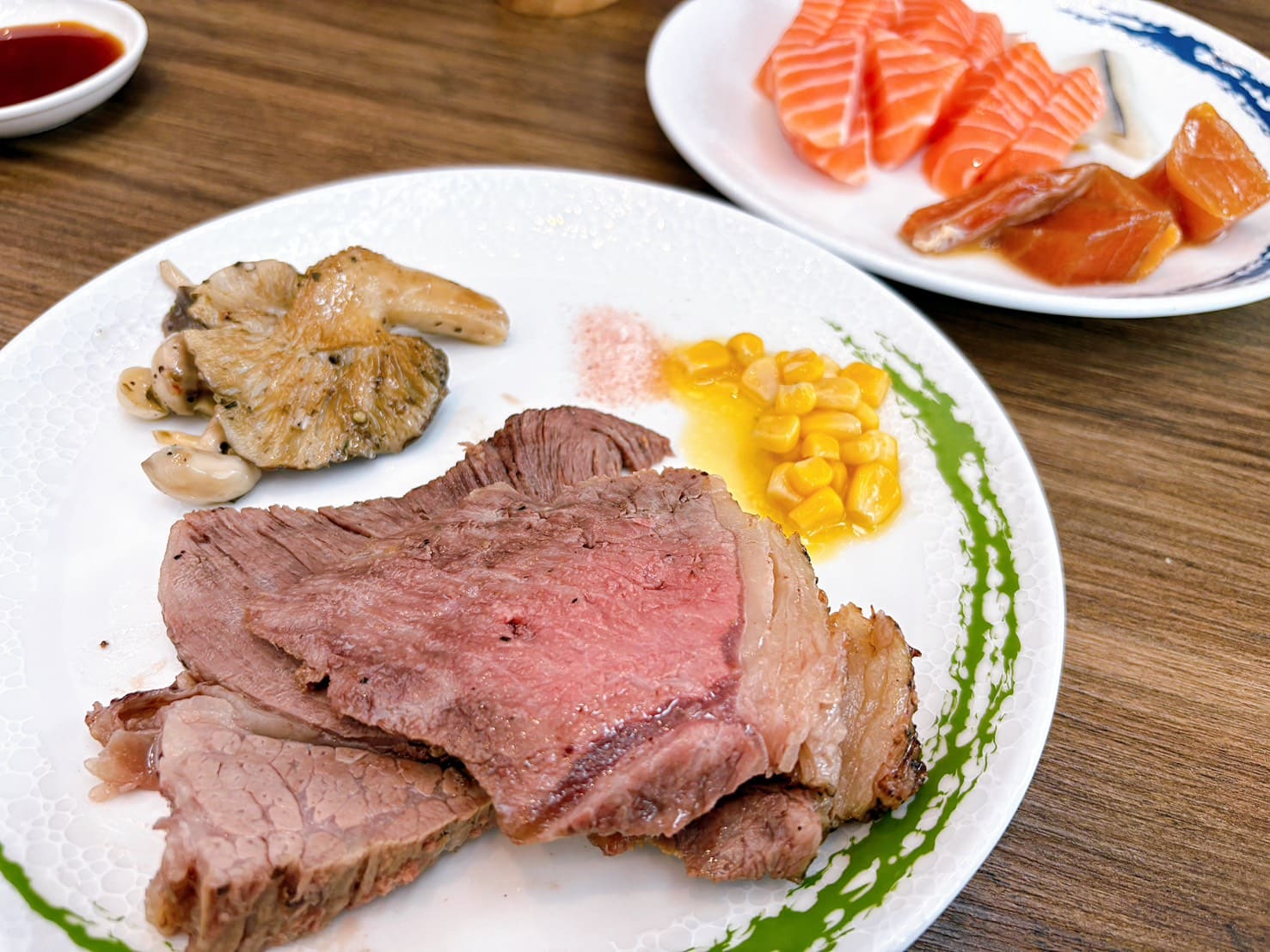 《士林美食》漢來海港台北天母SOGO店，海鮮生蠔牛排高CP值吃到飽(訂位 價目表) @神農太太底家
