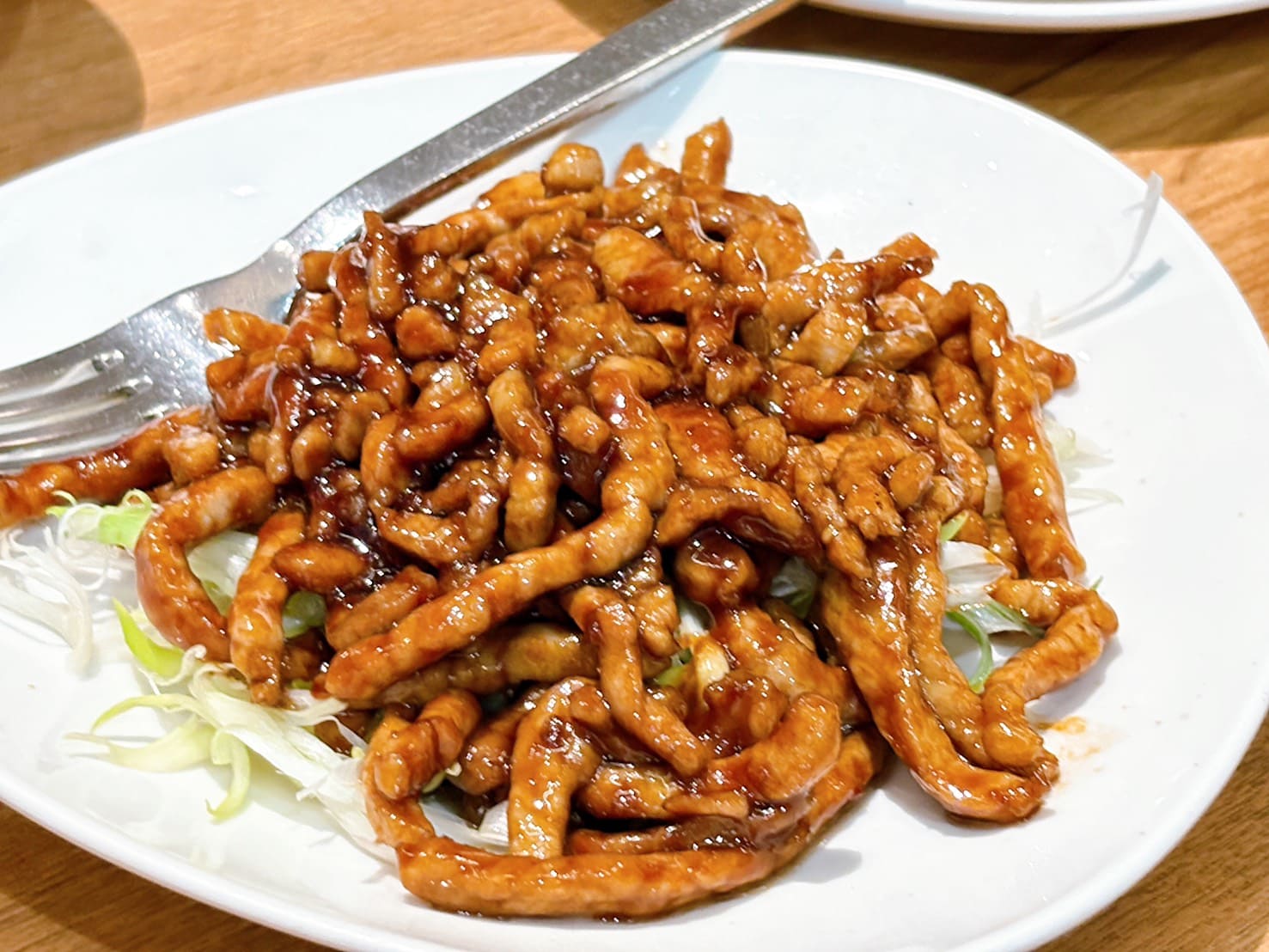 《林口美食》四川吳抄手林口店，三井OUTLET內米其林必比登推薦老店(菜單) @神農太太底家