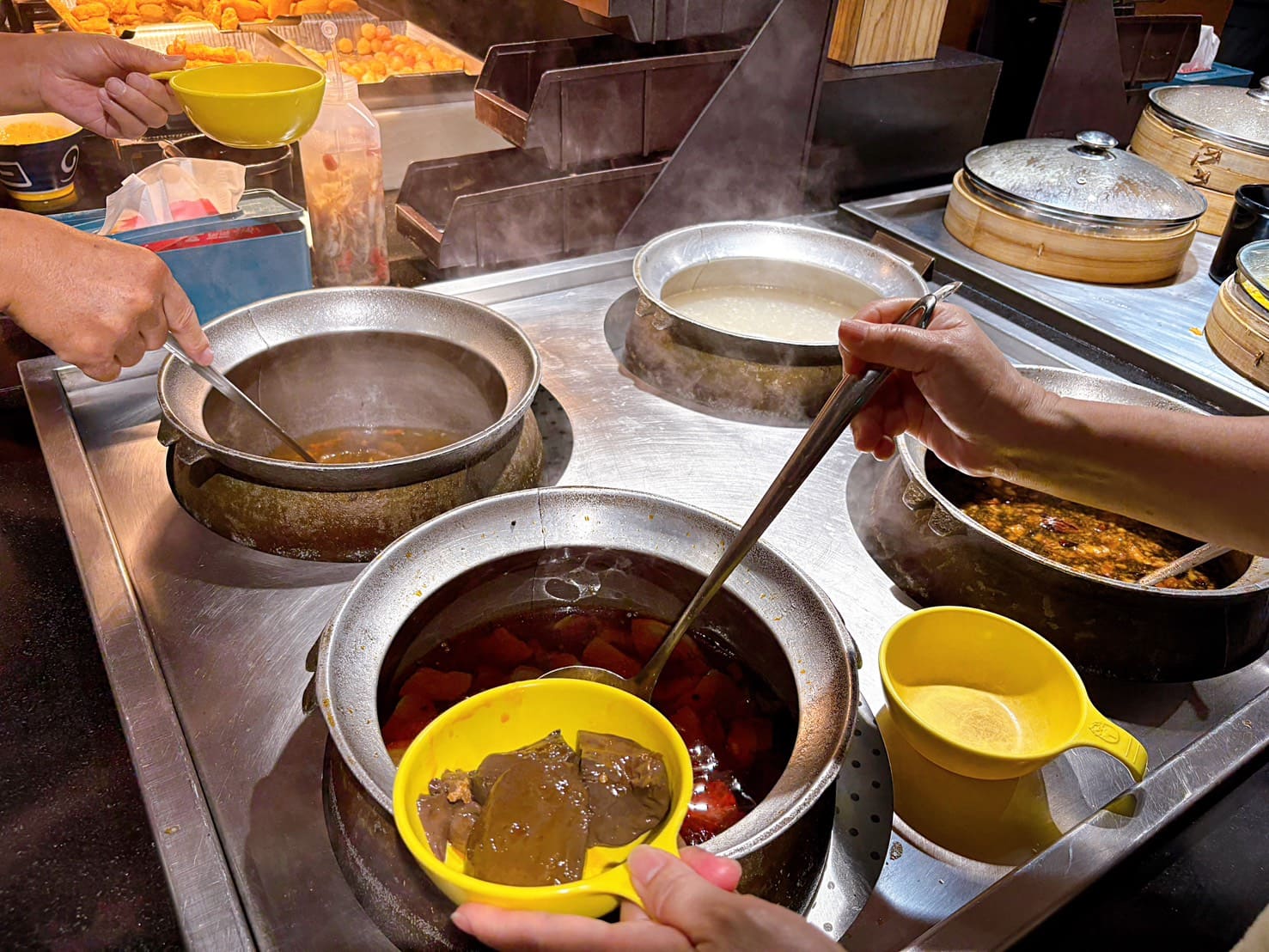 《中和美食》我家牛排中和旗艦店，高CP值上百道自助吧吃到飽(菜單) @神農太太底家