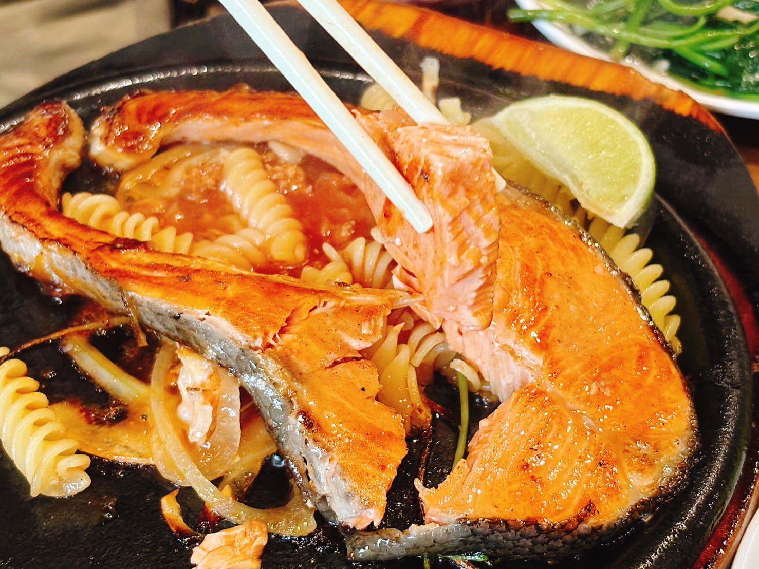 《中和美食》我家牛排中和旗艦店，高CP值上百道自助吧吃到飽(菜單) @神農太太底家