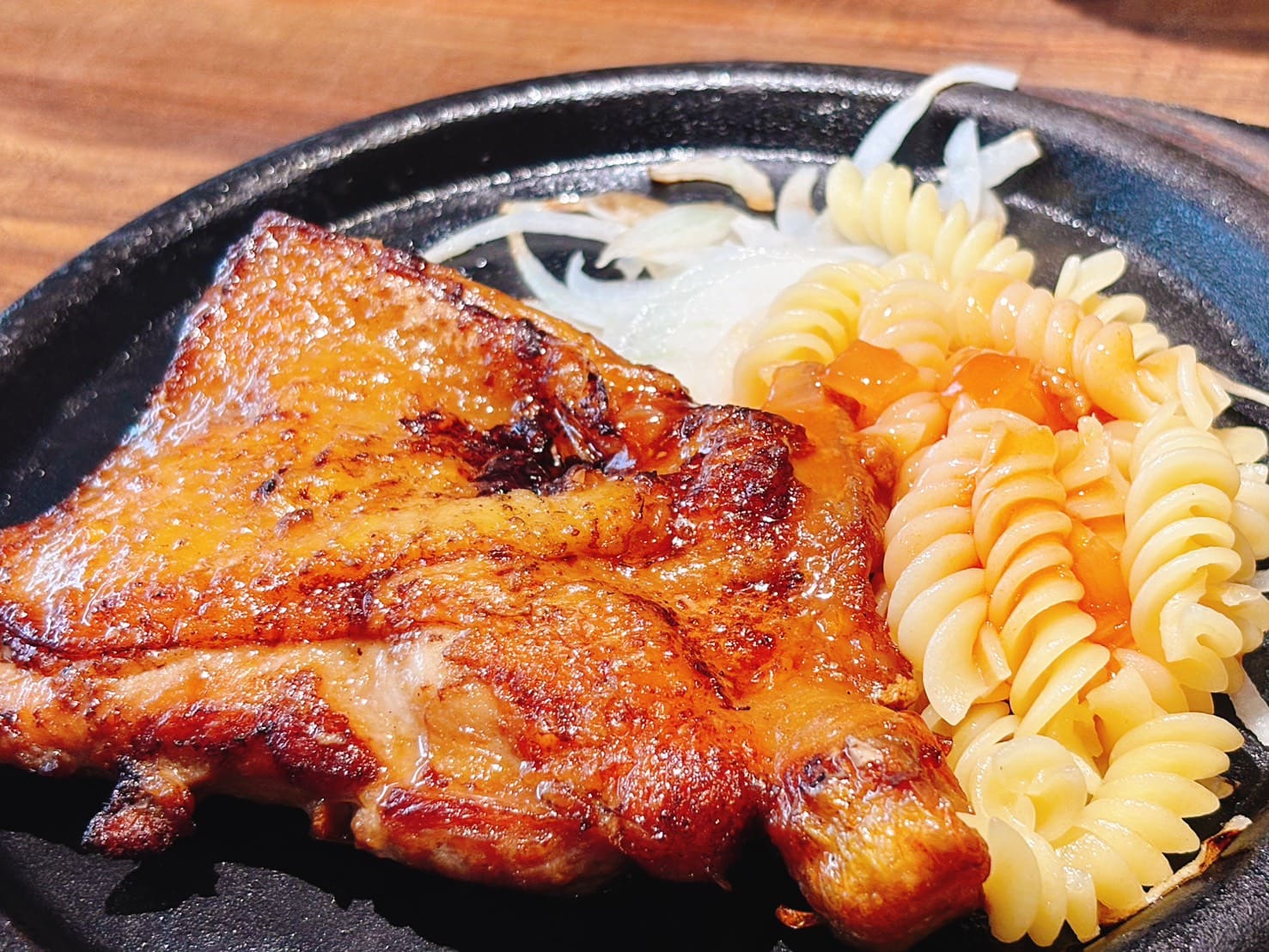 《中和美食》我家牛排中和旗艦店，高CP值上百道自助吧吃到飽(菜單) @神農太太底家