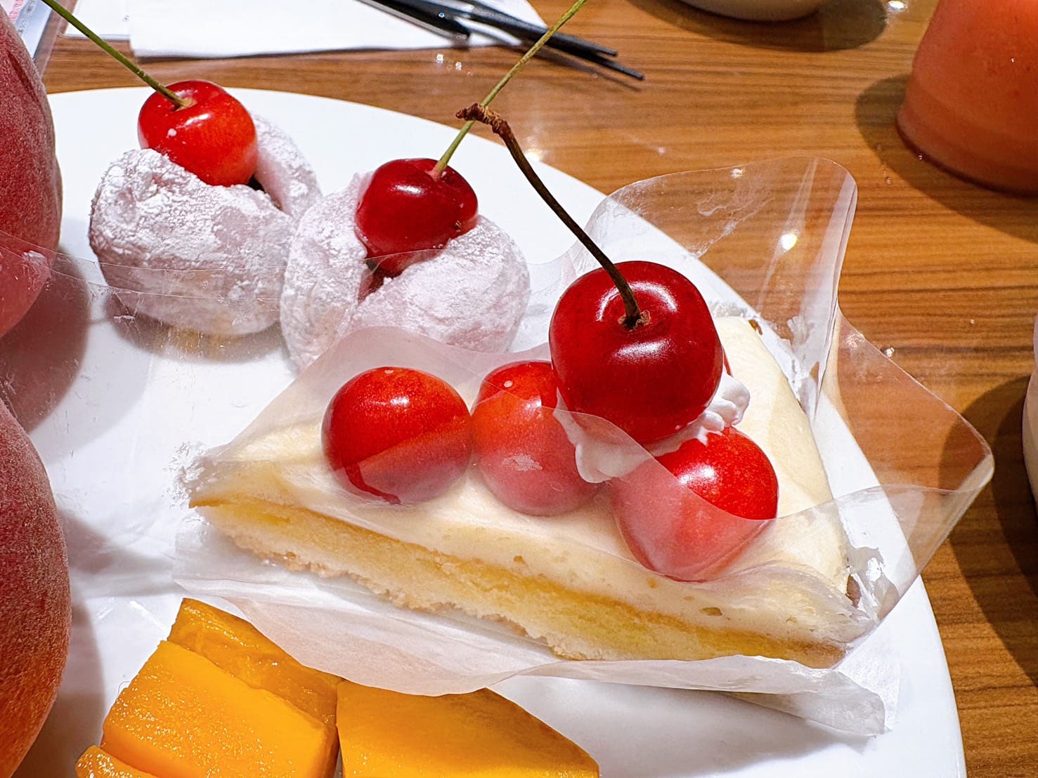 《大阪美食》Sweets Paradise 梅田店，櫻桃哈密瓜芒果等高級水果甜點義大利麵吃到飽(訂位 價目表) @神農太太底家