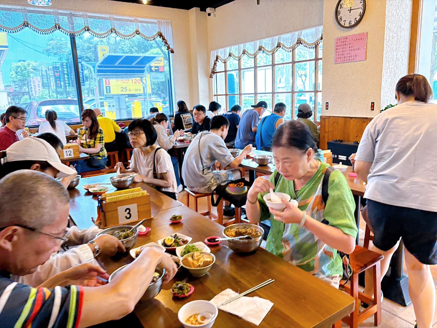 《市府站美食》東山炭燒牛舌台北信義店，仙台牛舌名店口感脆彈(菜單 訂位) @神農太太底家