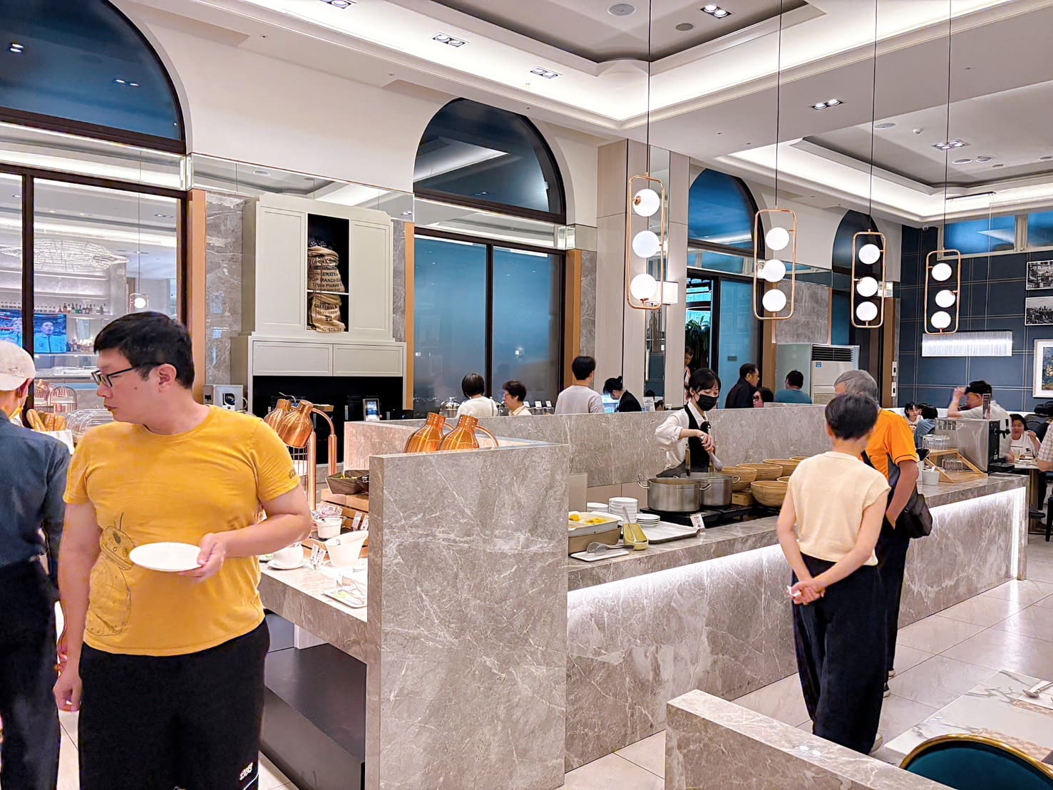 《中山區美食》漢普頓酒店洛可可茶苑，399元超便宜飯店早午餐吃到飽(價目表 訂位) @神農太太底家