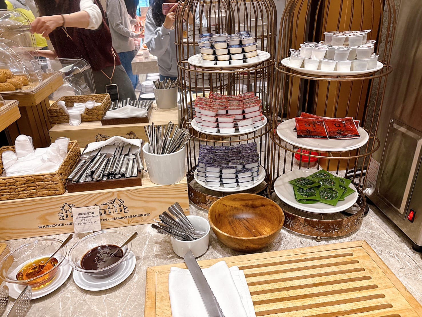 《中山區美食》漢普頓酒店洛可可茶苑，399元超便宜飯店早午餐吃到飽(價目表 訂位) @神農太太底家