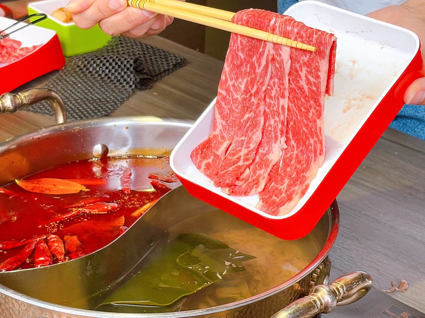 《桃園美食》大漠紅頂級蒙古鍋,溫體肉品質絕佳,單點品質吃到飽(菜單 價錢) @神農太太底家 《桃園美食》大漠紅頂級蒙古鍋,溫體肉品質絕佳,單點品質吃到飽(菜單 價錢) @神農太太底家