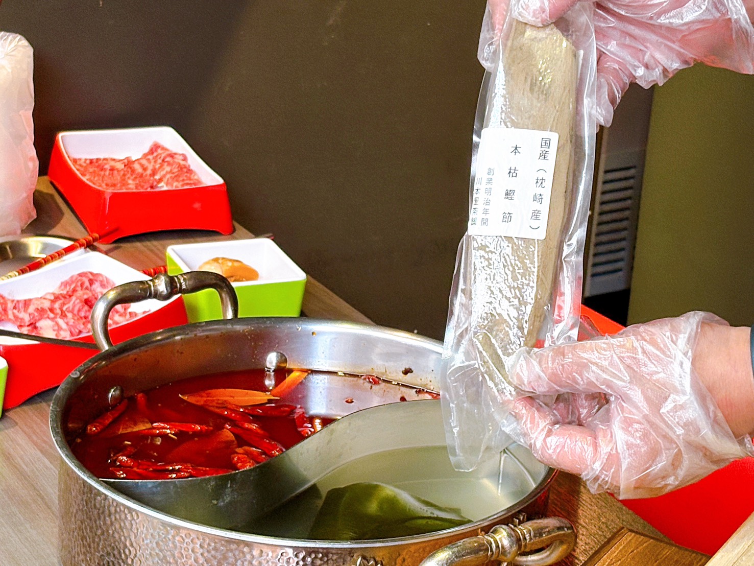 《桃園美食》大漠紅頂級蒙古鍋，溫體肉品質絕佳，單點品質吃到飽(菜單 價錢) @神農太太底家