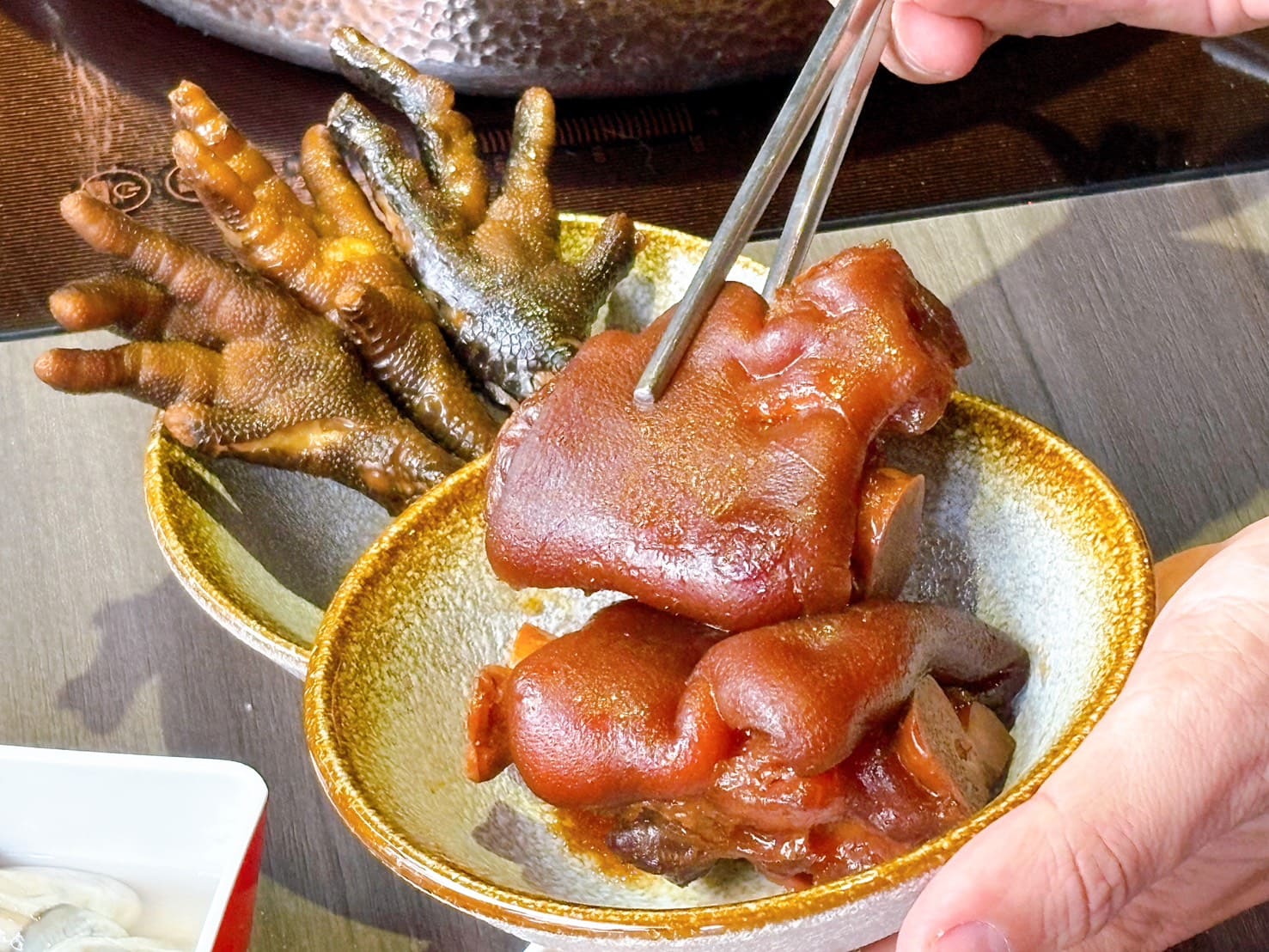 《桃園美食》大漠紅頂級蒙古鍋，溫體肉品質絕佳，單點品質吃到飽(菜單 價錢) @神農太太底家