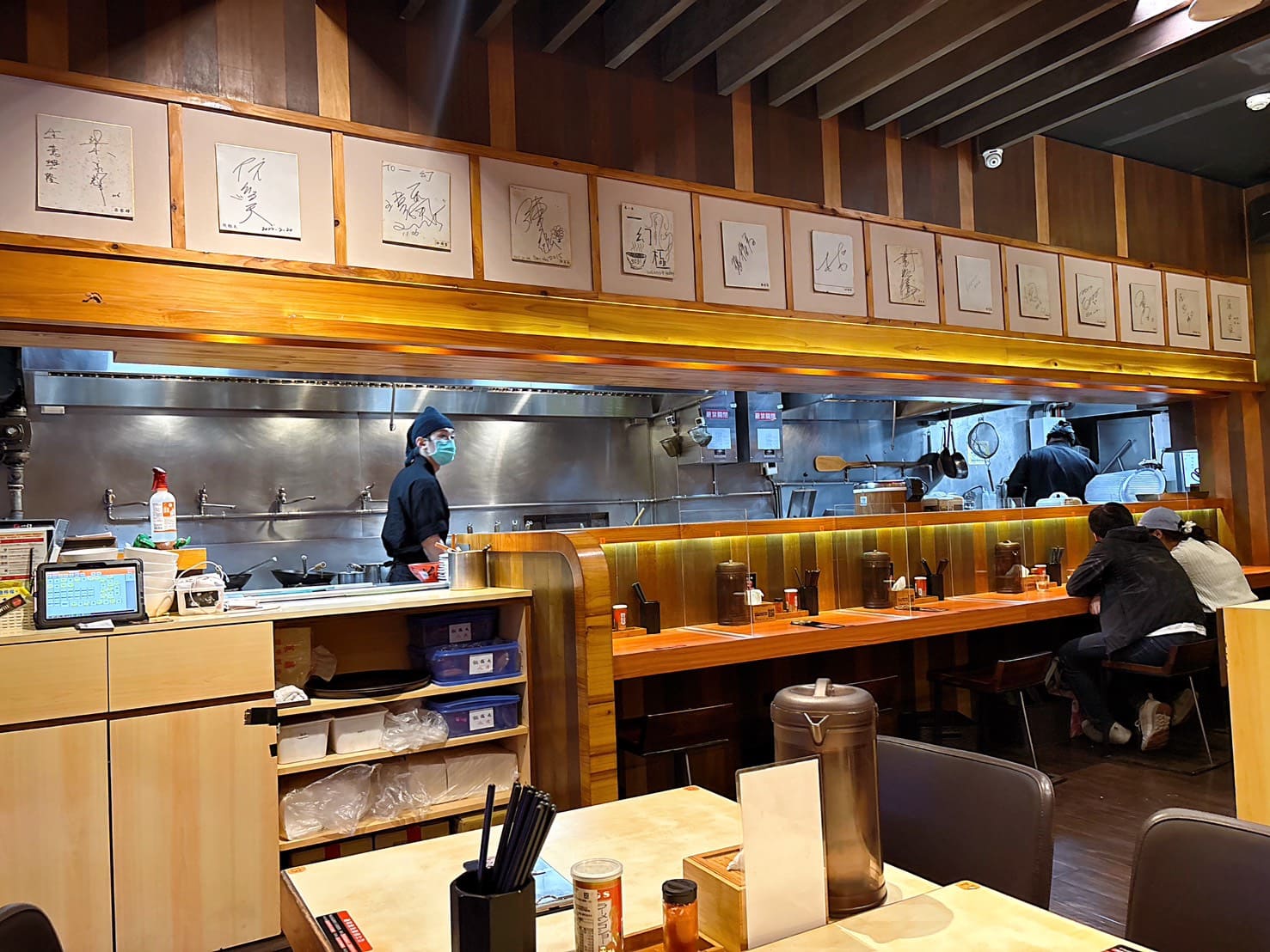 《信義區美食》一幻拉麵台北信義店，北海道人氣拉麵蝦味湯頭超濃郁(菜單) @神農太太底家