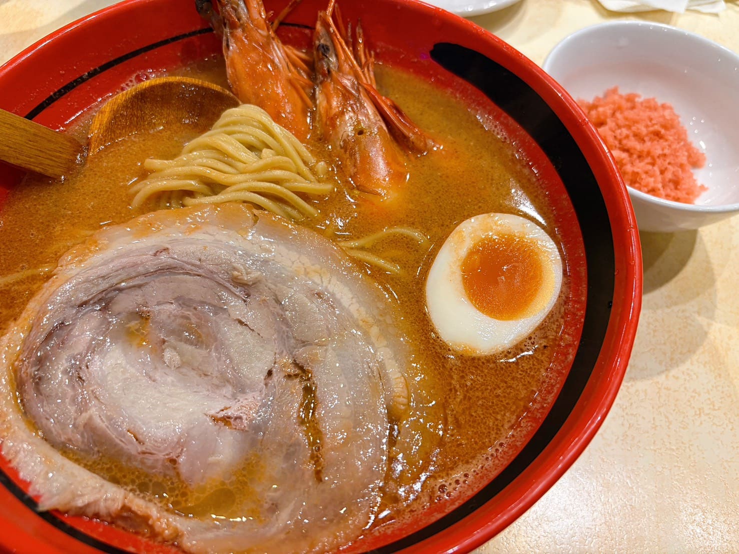 《信義區美食》一幻拉麵台北信義店，北海道人氣拉麵蝦味湯頭超濃郁(菜單) @神農太太底家
