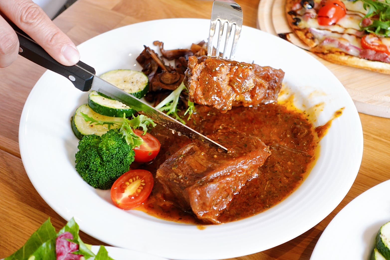 《松山機場美食》波赫士領地精品咖啡館民族店，看飛機絕妙地點，餐點和飲料都無懈可擊(菜單) @神農太太底家