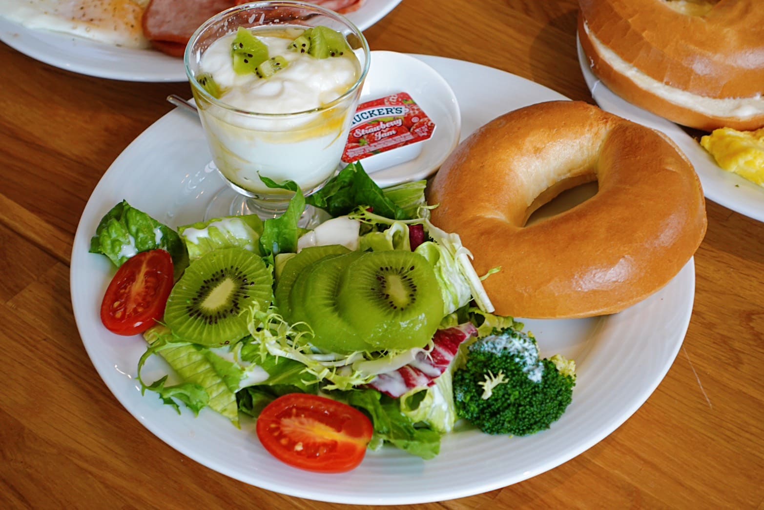 《松山機場美食》波赫士領地精品咖啡館民族店，看飛機絕妙地點，餐點和飲料都無懈可擊(菜單) @神農太太底家