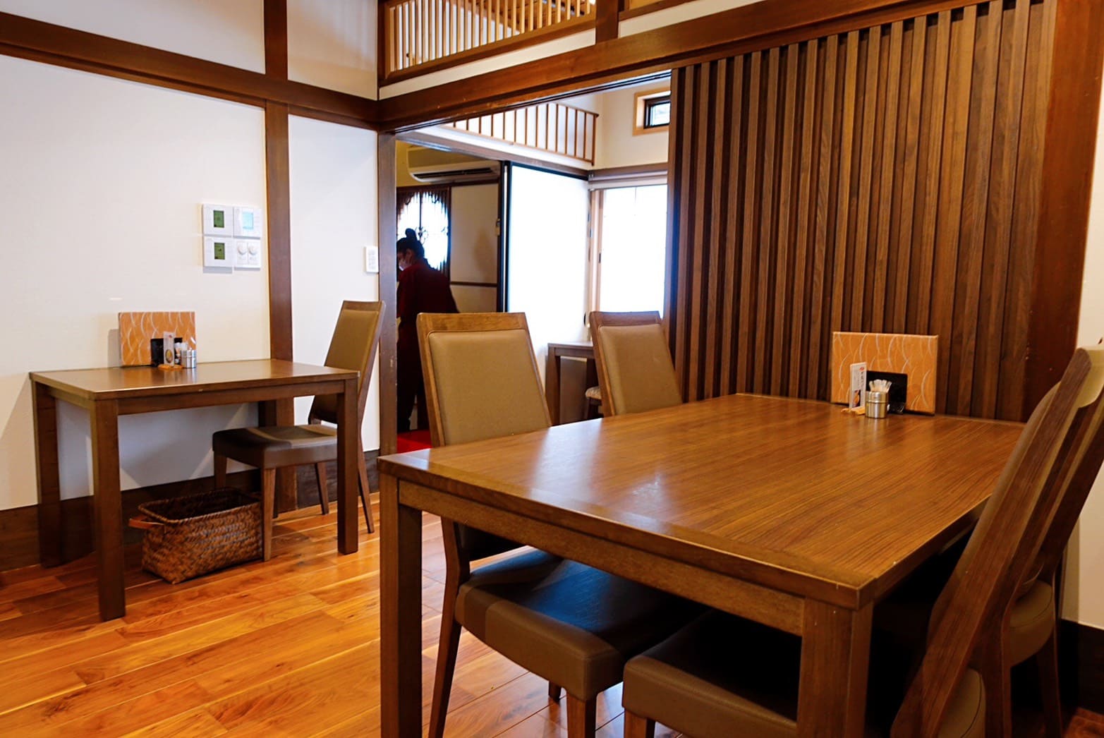 《名古屋美食》熱田蓬萊軒本店，鰻魚飯三吃始祖果然封神(菜單 號碼牌怎麼領) @神農太太底家