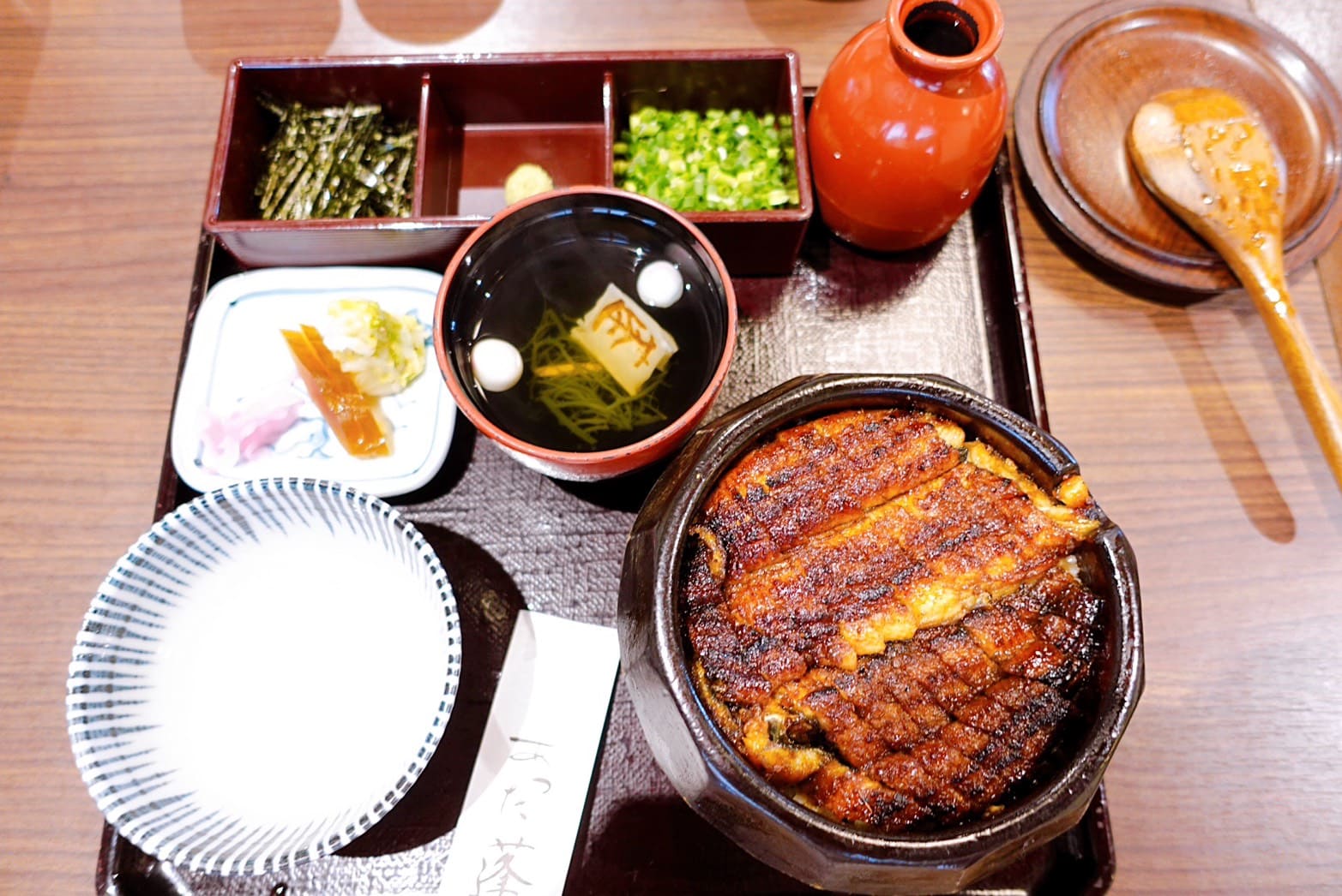《名古屋美食》熱田蓬萊軒本店，鰻魚飯三吃始祖果然封神(菜單 號碼牌怎麼領) @神農太太底家