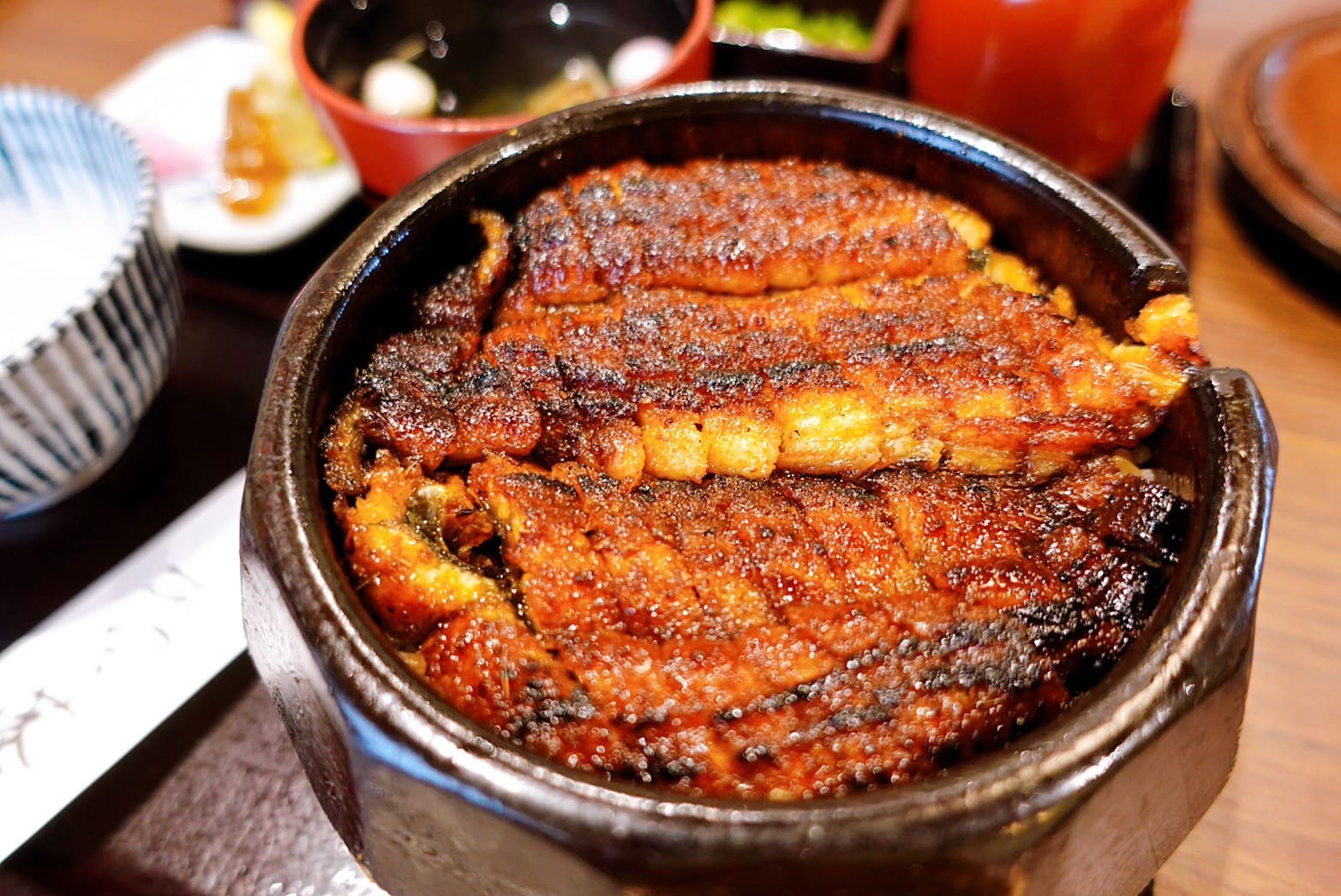 《名古屋美食》熱田蓬萊軒本店，鰻魚飯三吃始祖果然封神(菜單 號碼牌怎麼領) @神農太太底家