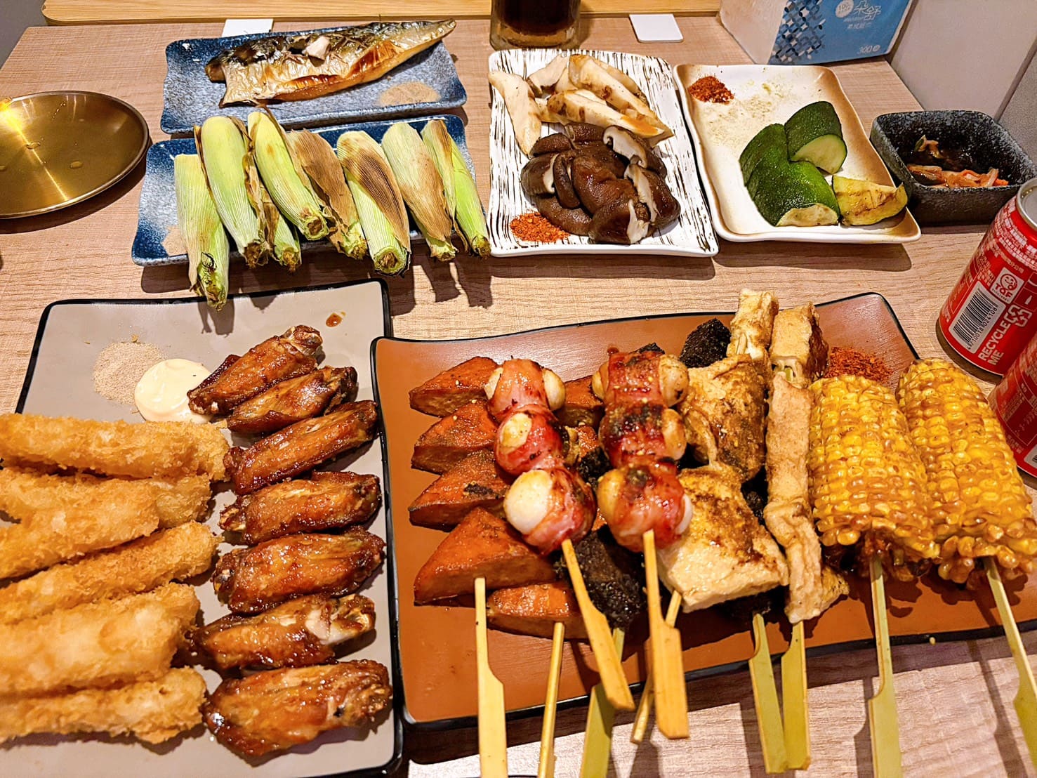 《中山美食》十二燒條通店，699元超猛不限時吃到飽居酒屋（菜單） @神農太太底家